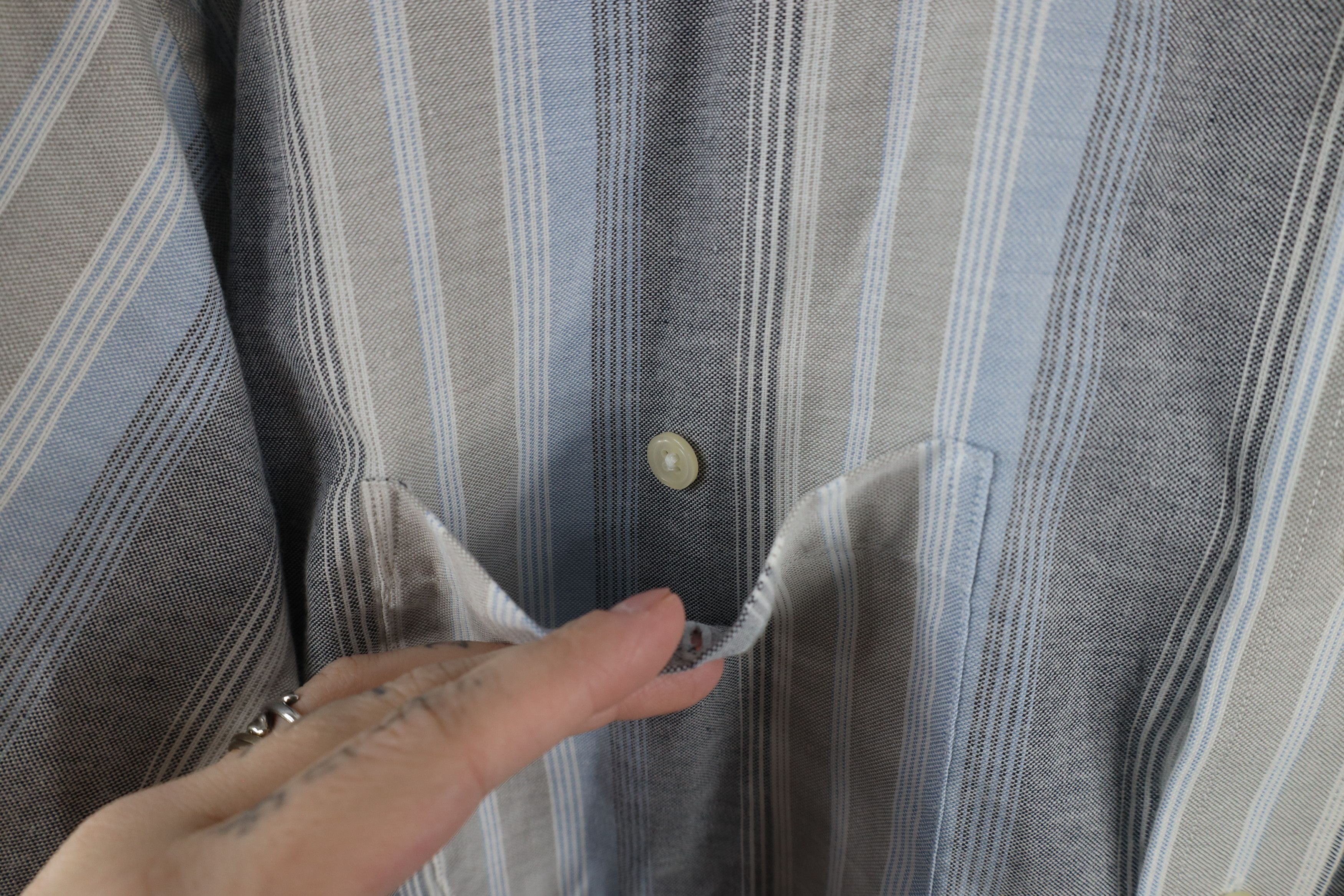 Vintage Vintage 90s Streetwear Block Short Sleeve Button Down Shirt Size US XL / EU 56 / 4 - 6 Thumbnail