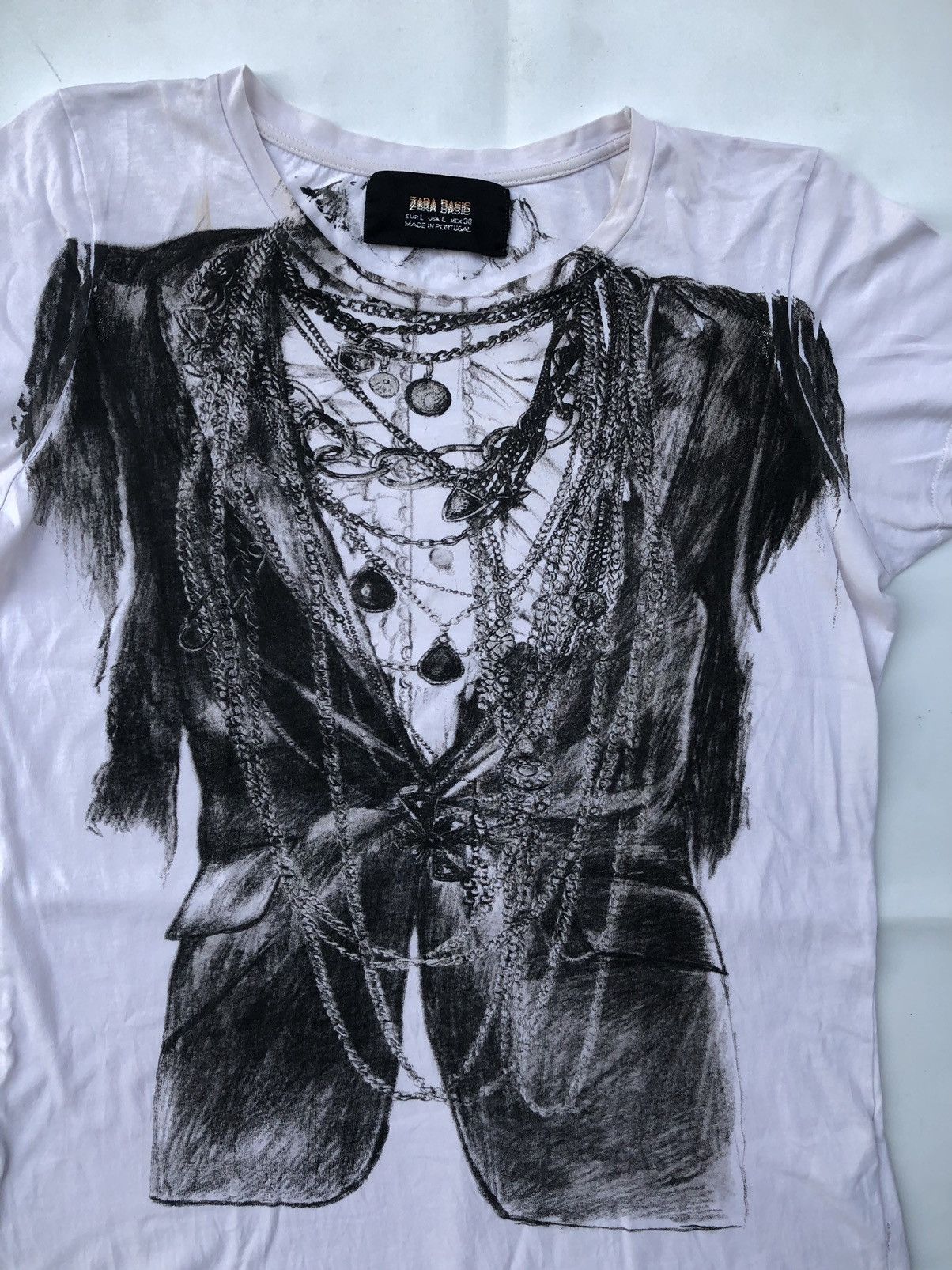 Japanese Brand Japanese Gothic Zara Nice Artwork Desain Rock Style Tee Size US L / EU 52-54 / 3 - 3 Thumbnail