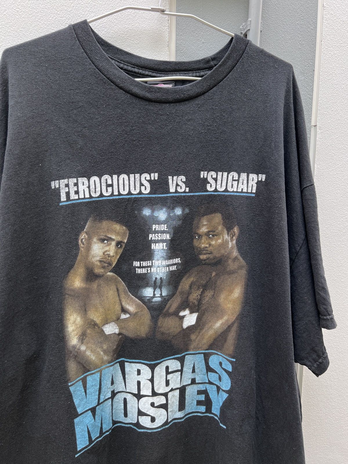 Rap Tees × Vintage Vintage Y2K Shane Mosley vs Fernando Vargas Tee Faded 2XL Size US XXL / EU 58 / 5 - 1 Thumbnail