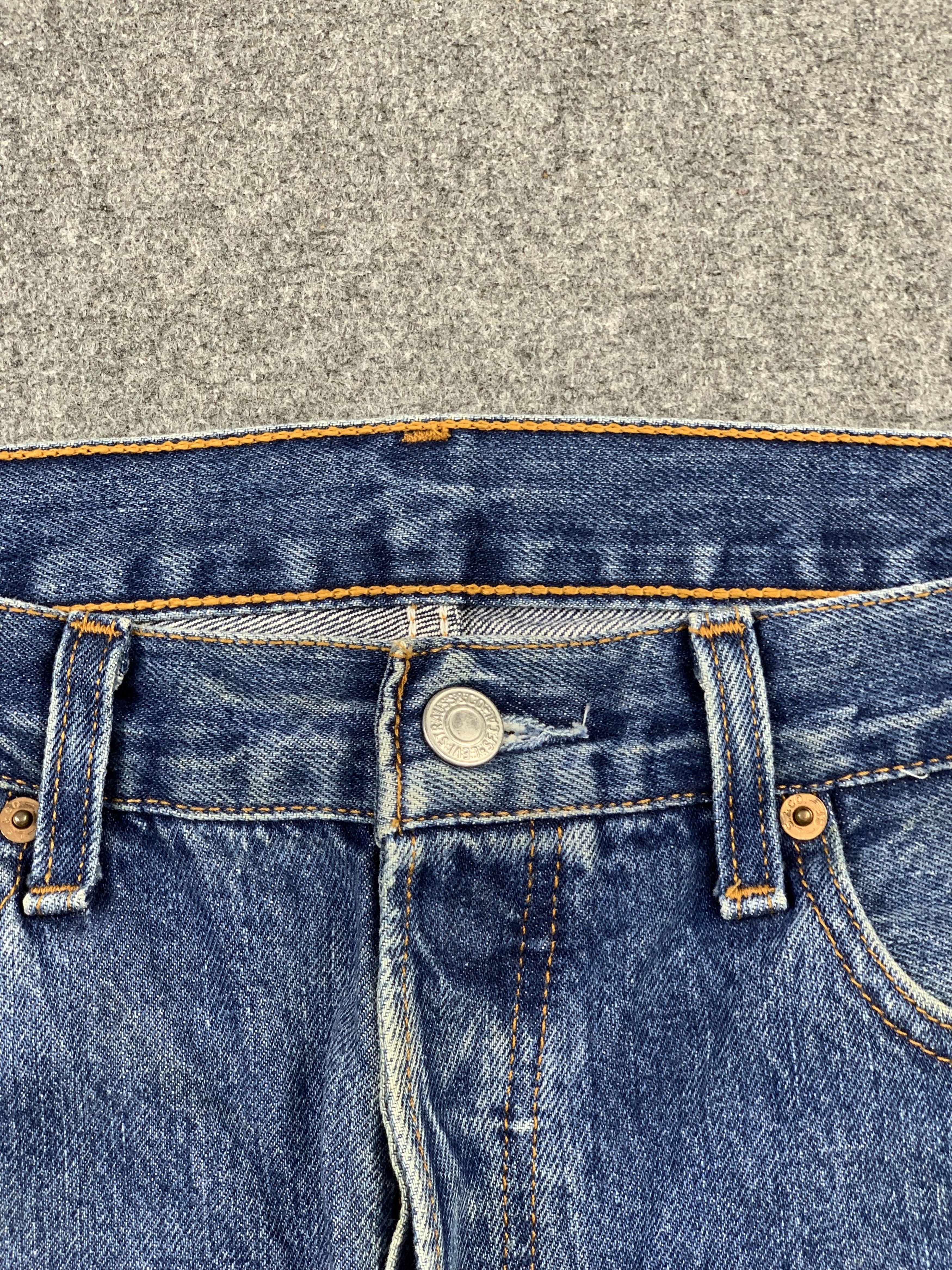Levi's Vintage Levis 501 Faded Blue Jeans DJ0005 Size US 32 / EU 48 - 8 Thumbnail