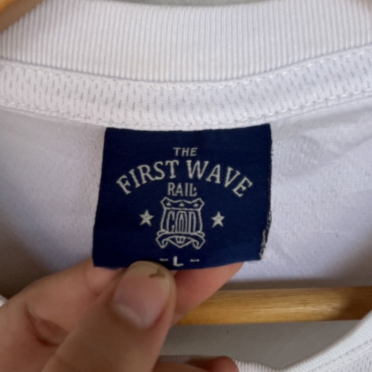 Other Vintage The First Wave Rail White Graphic Tee Size L Size US L / EU 52-54 / 3 - 5 Thumbnail