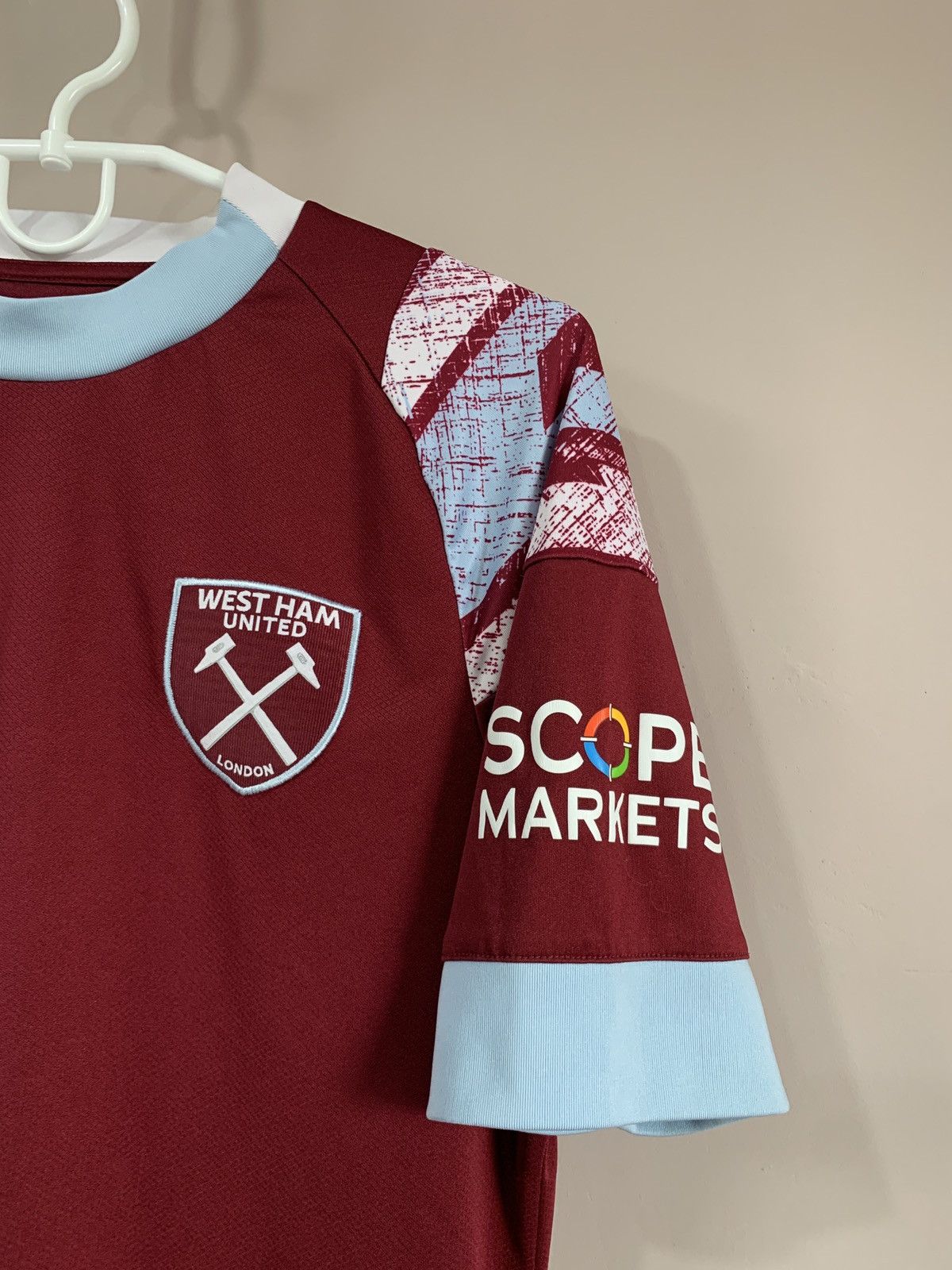 Umbro West Ham United Home Football Shirt Umbro Soccer Jersey Sz M Size US M / EU 48-50 / 2 - 4 Thumbnail