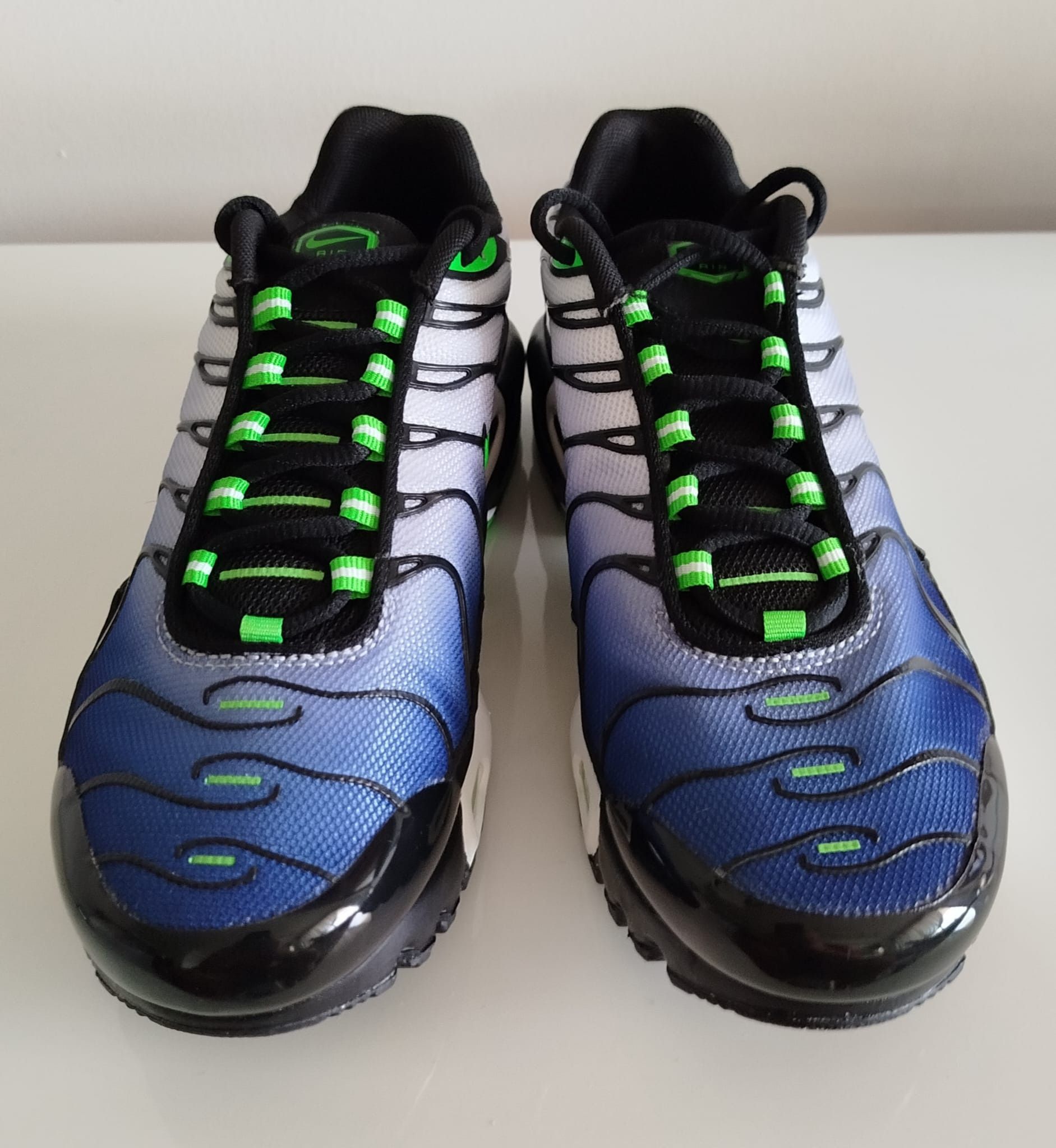 Nike Nike Air Max Plus (GS) CD0609-021 Size US 6.5 / IT 36.5 - 2 Thumbnail