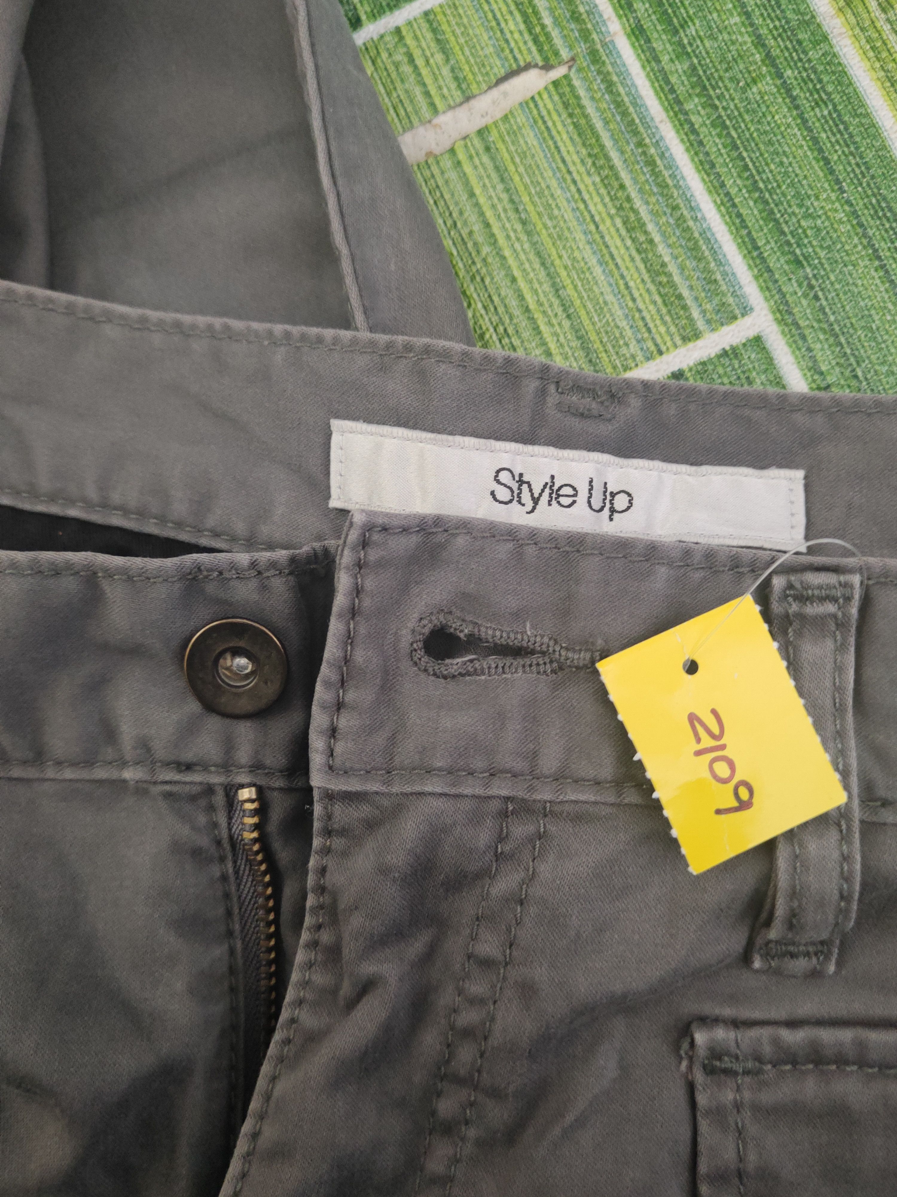 Japanese Brand DL Uniqlo Dark Gray Multipocket Cargo Pants #2109 Size US 31 - 14 Thumbnail