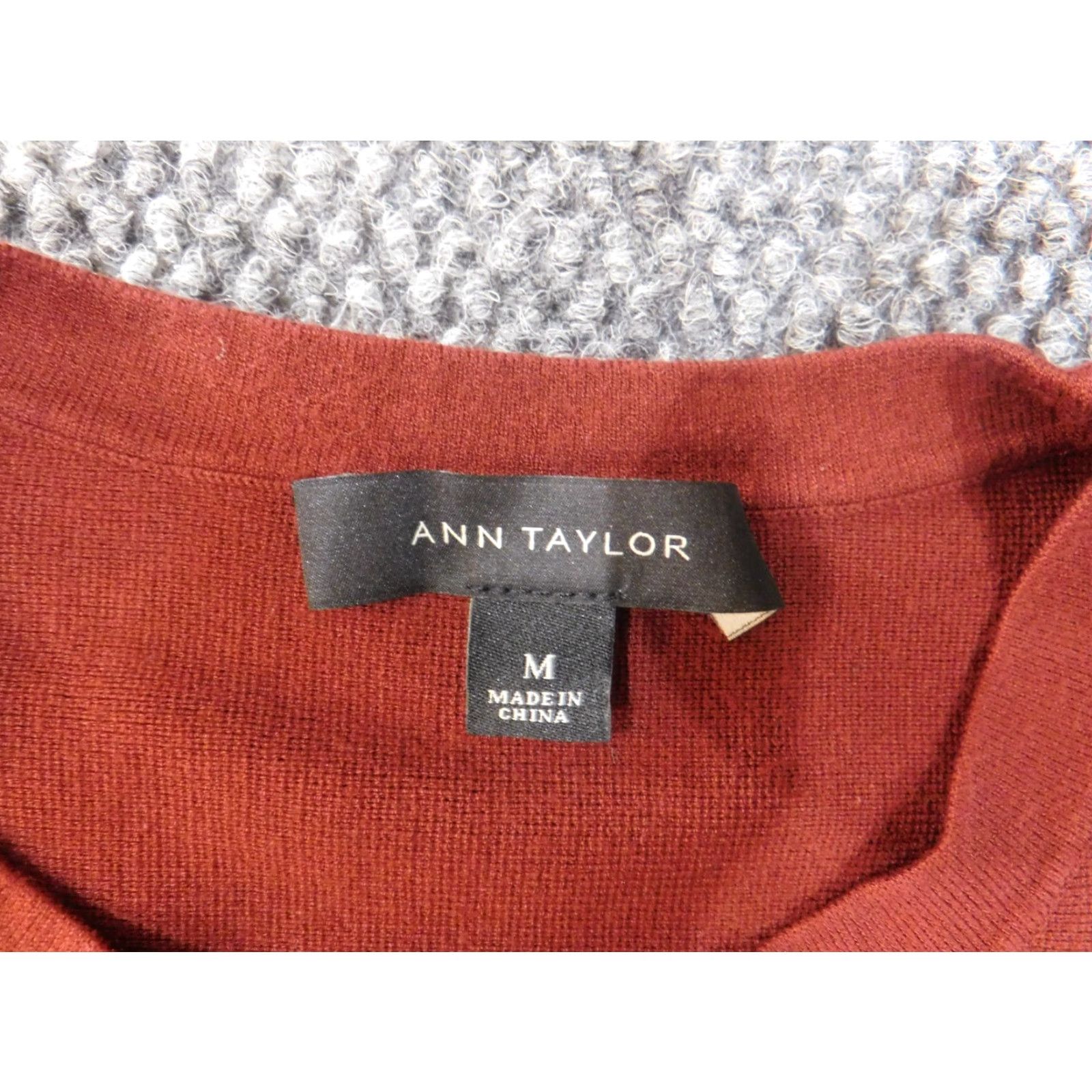 Ann Taylor Ann Taylor Blouse Shirt Womens Medium Red Sleeveless Viscose Knit Stretch Casual Crew Neck Pullover Regular M Size M / US 6-8 / IT 42-44 - 7 Thumbnail