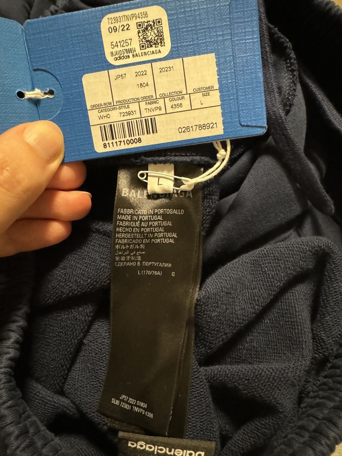 Balenciaga Balenciaga X Adidas Oversized Sweatpants Size L Size US 34 / EU 50 - 7 Thumbnail