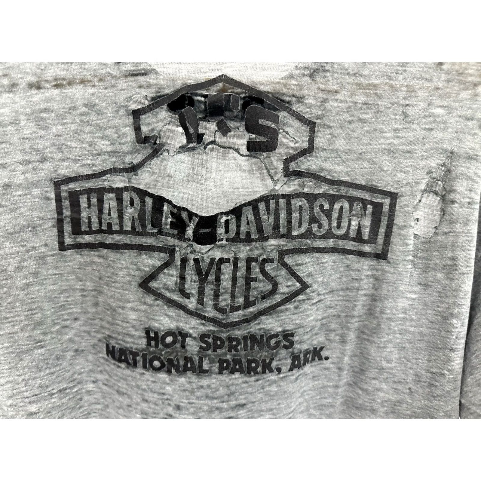 Hanes VTG 80s Harley Davidson 3D Emblem Thrashed Paper Thin Burnout T-Shirt XL Mens Gray Harley Davidson Shirt XL Mens Distressed Biker Grunge 80s Size US XL / EU 56 / 4 - 7 Thumbnail
