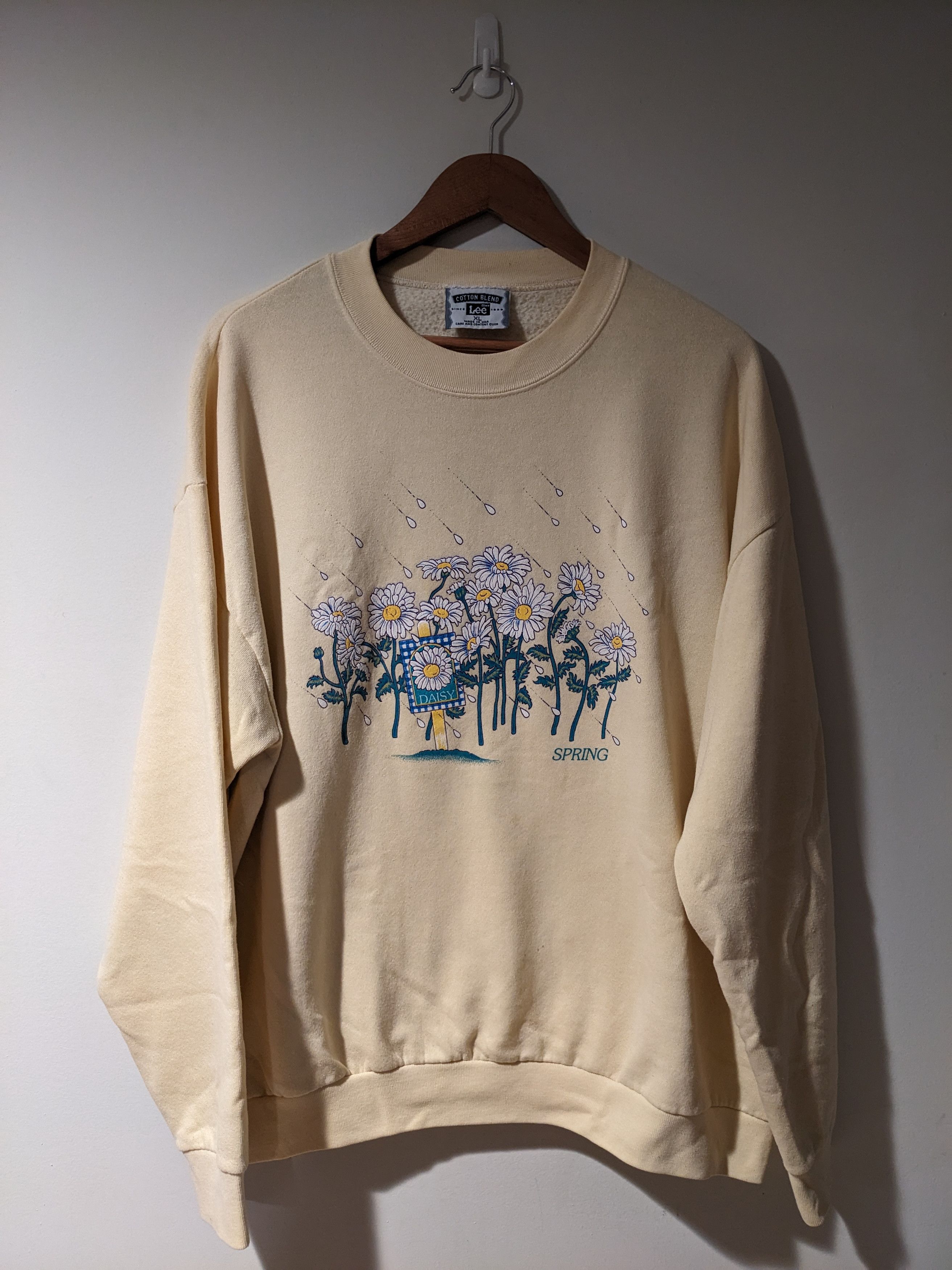 Vintage Vintage Daisy Flower Garden Rain Yellow X-Large Sweatshirt | Grailed