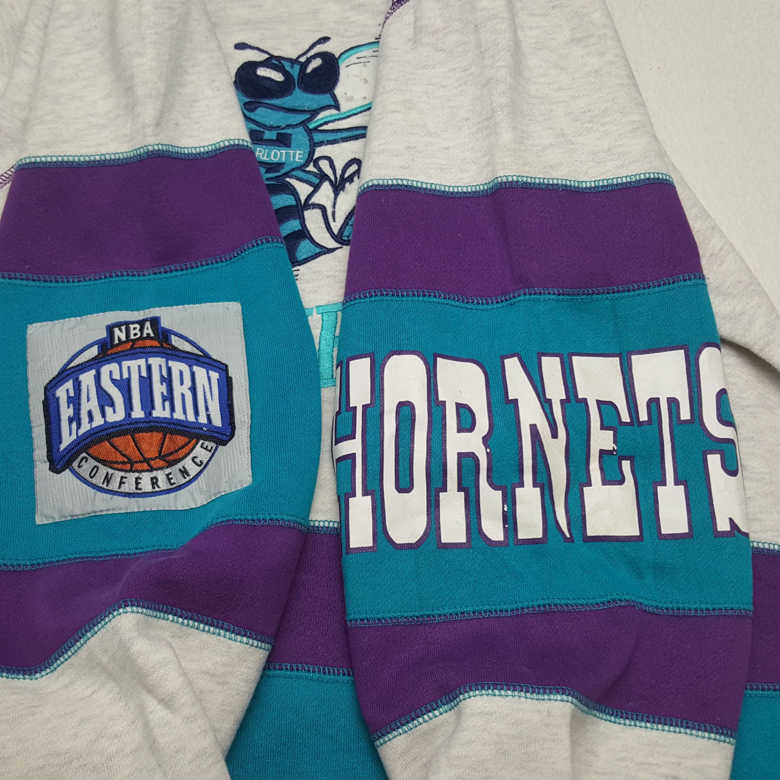 NBA × Vintage Vintage NBA Charlotte Hornets Sweatshirt Size US M / EU 48-50 / 2 - 7 Thumbnail