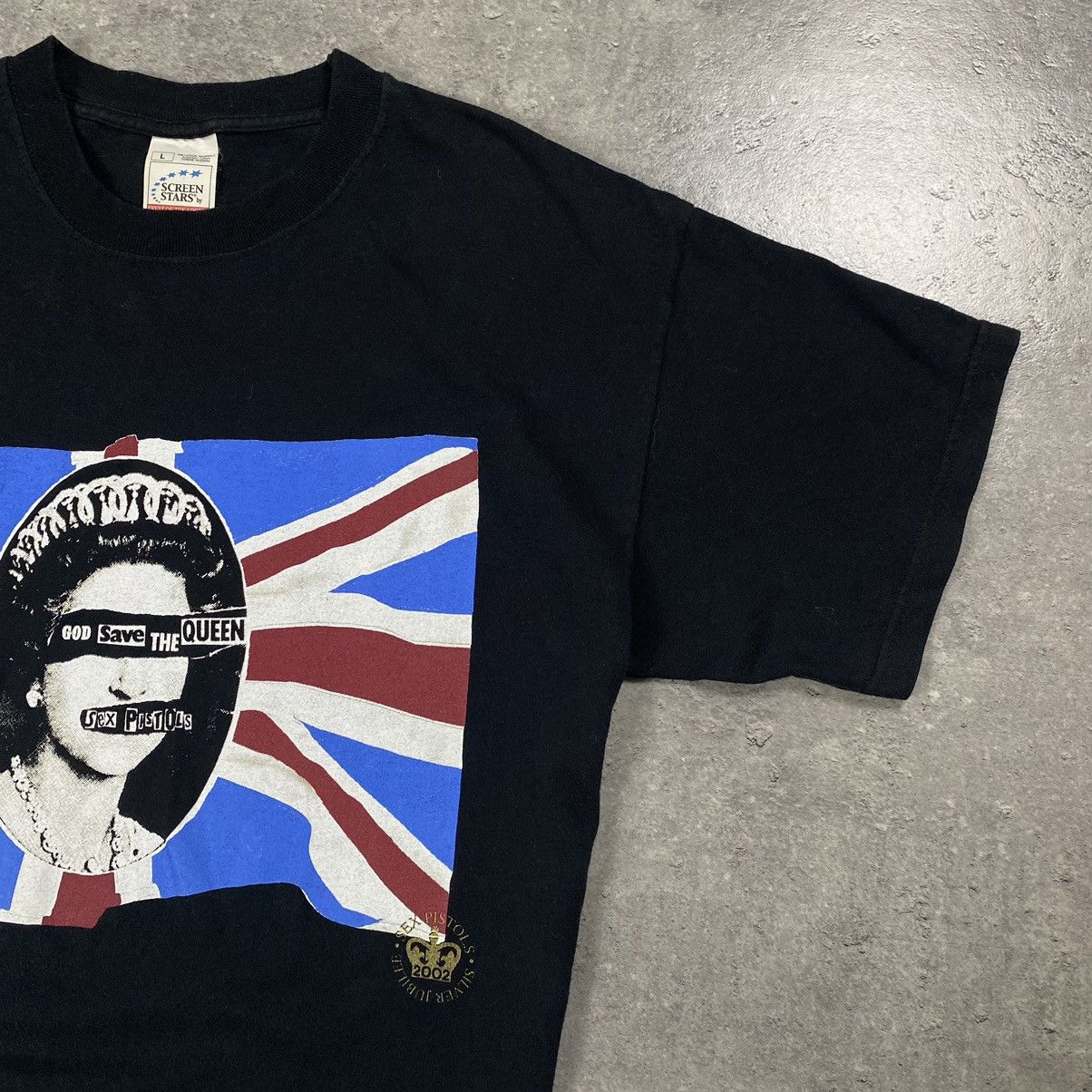 Band Tees × Japanese Brand × Vintage Sex Pistols 2002 Screen Stars God Save the Queen T-Shirt Size US L / EU 52-54 / 3 - 4 Thumbnail