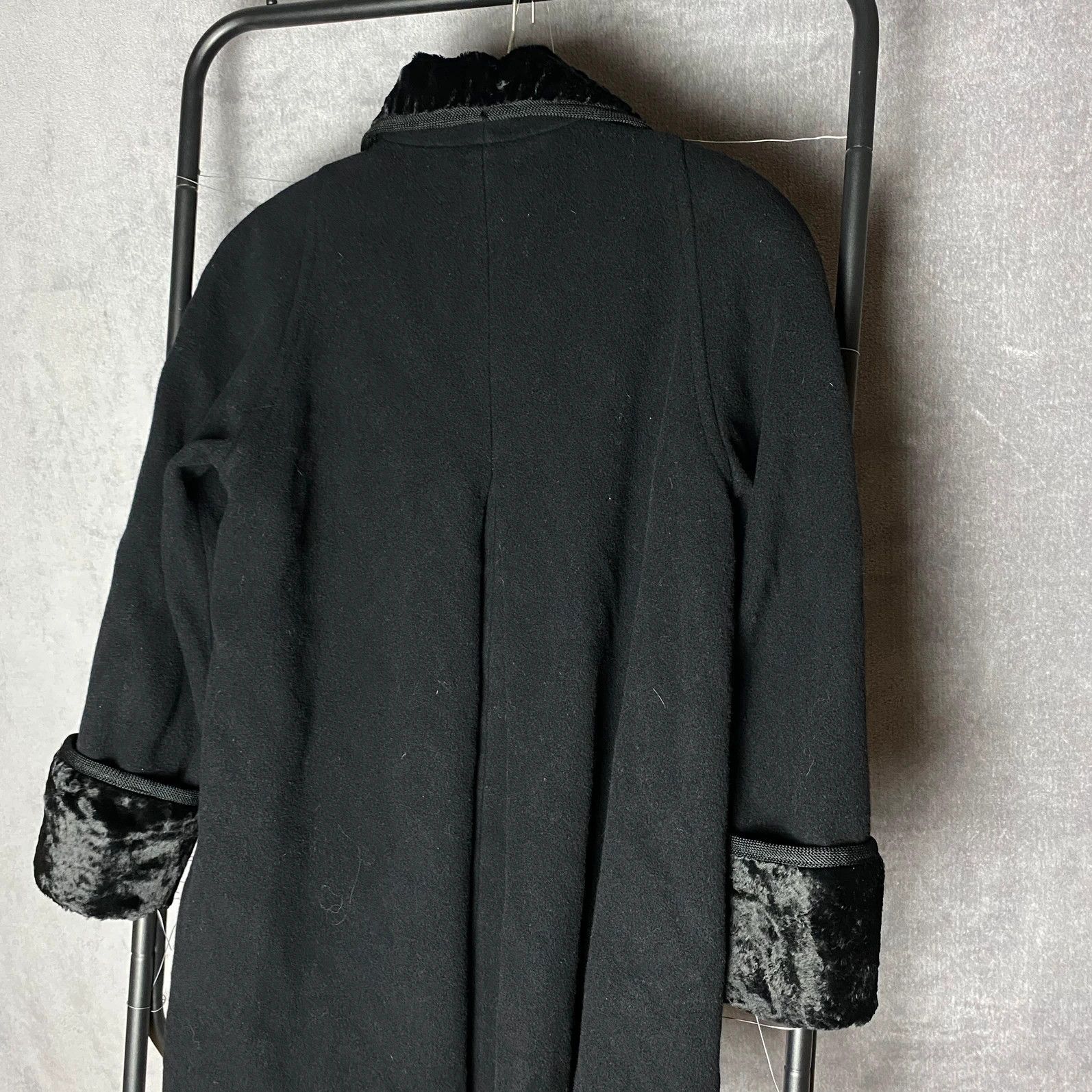 Carolina Herrera × Designer × Vintage Carolina Herrera CH vintage woolen coat Made in U.S.A Size M / US 6-8 / IT 42-44 - 7 Thumbnail