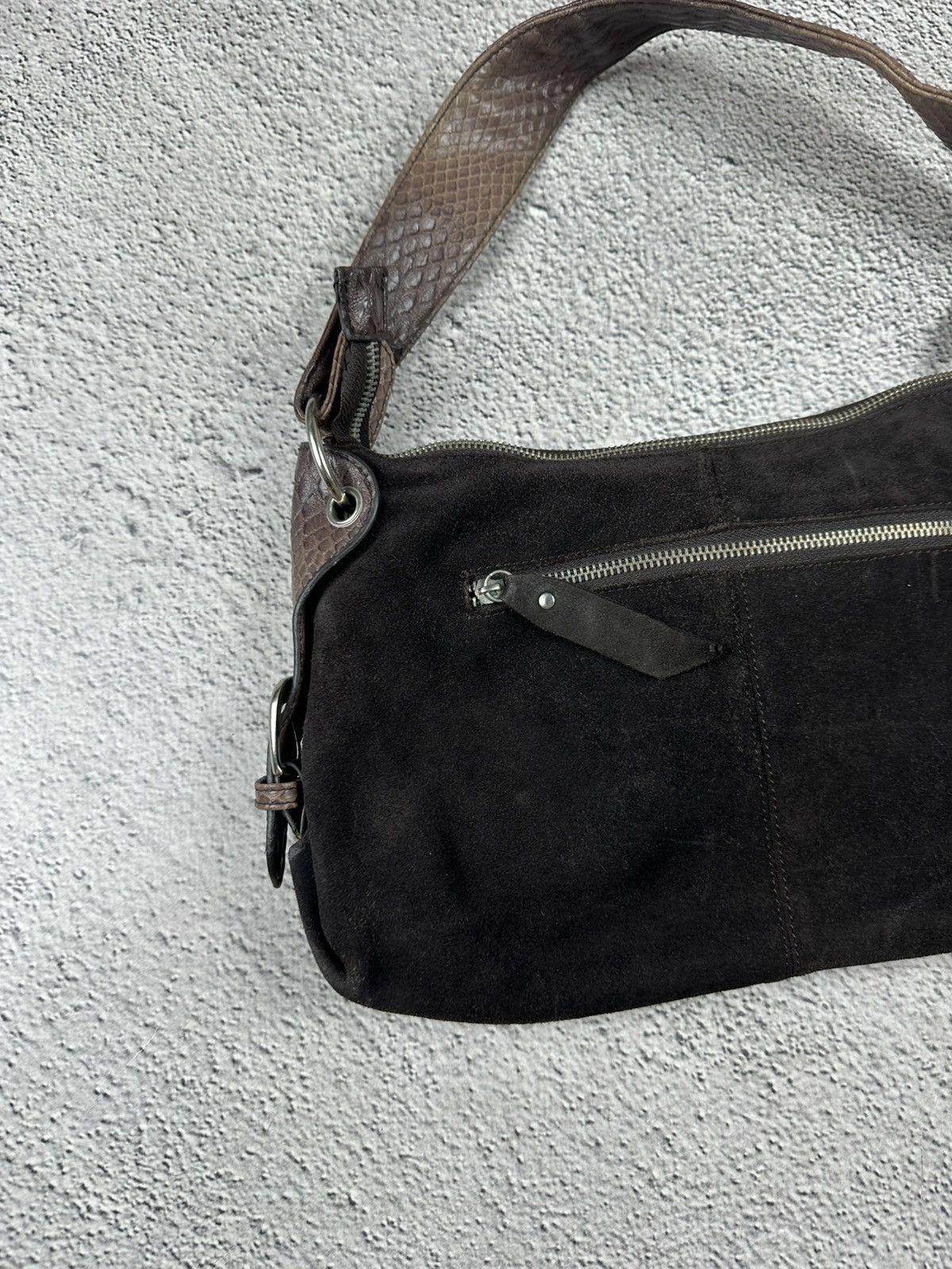Guess Vintage Guess Style Bag Suede Canvas Y2K Logo Faded SK8 Size ONE SIZE - 7 Thumbnail