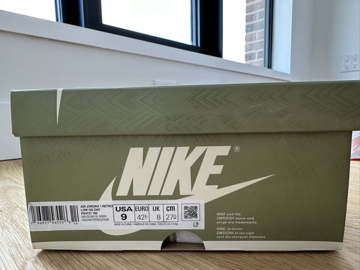 Nike Jordan 1 Retro Low OG - Year of the dragon (2024) Size US 9 / EU 42 - 8 Thumbnail