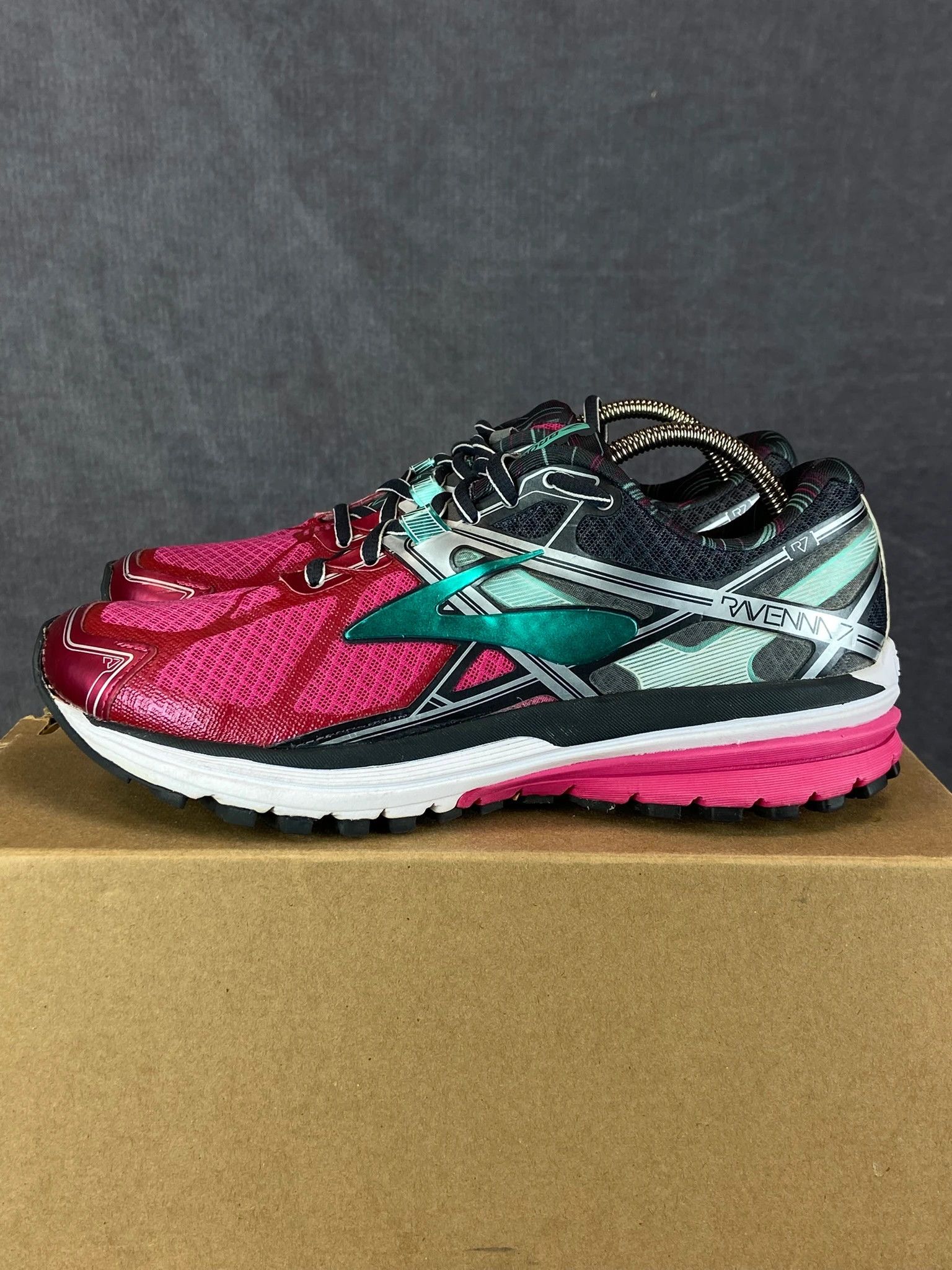Other Brooks Ravenna Red Running Shoes EU 38.5 Size US 5.5 / EU 38 - 2 Thumbnail