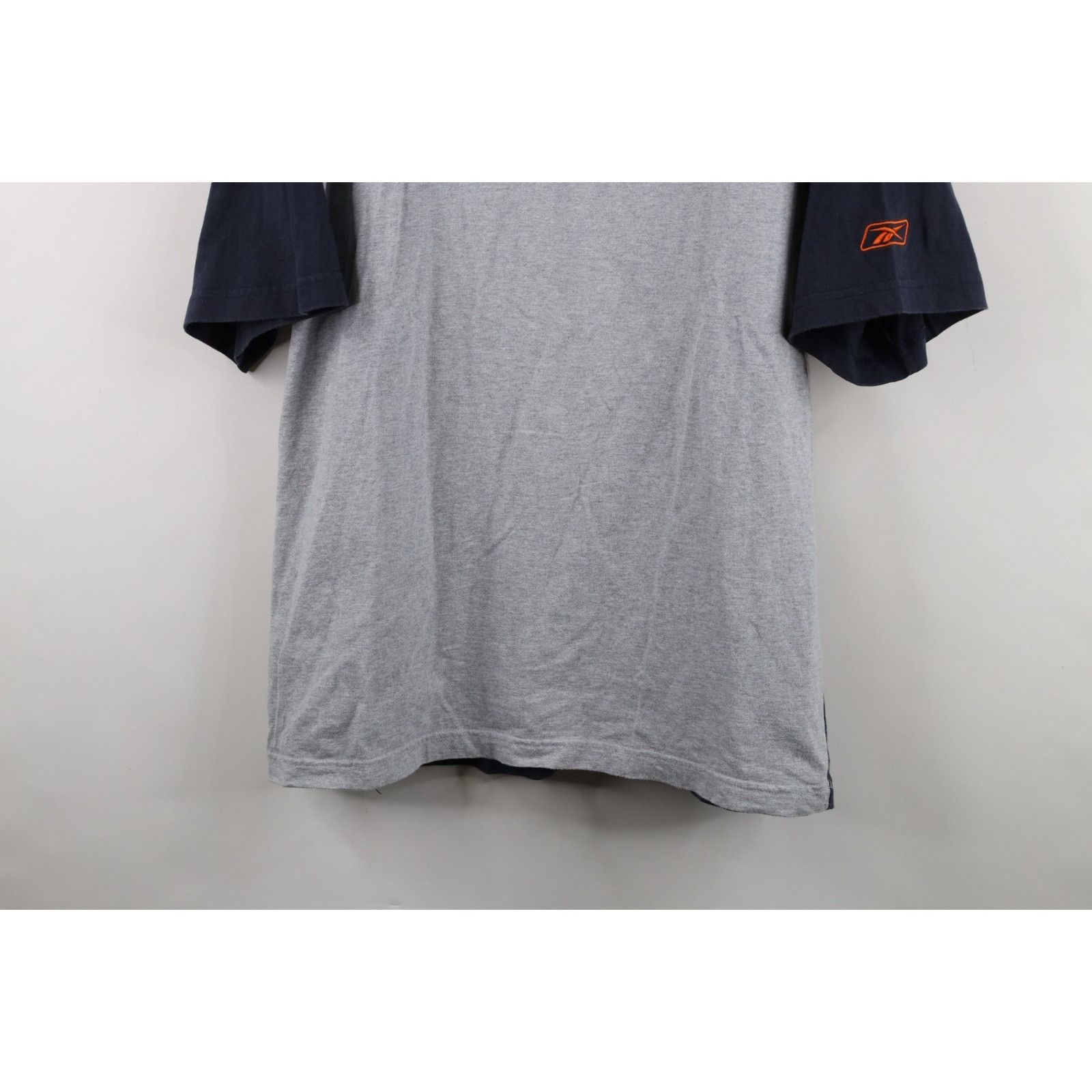 Reebok Vintage Reebok Chicago Bears Football Raglan T-Shirt Size US L / EU 52-54 / 3 - 3 Thumbnail