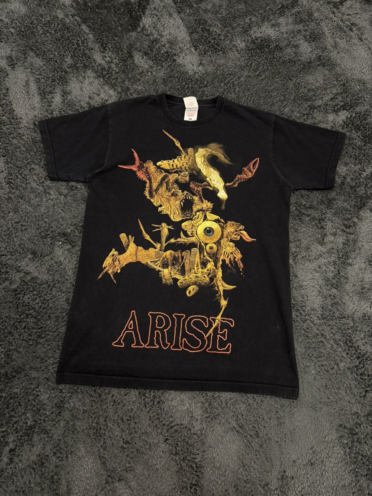 Band Tees Vintage Sepultura Arise Album Tee Size US S / EU 44-46 / 1 - 1 Thumbnail