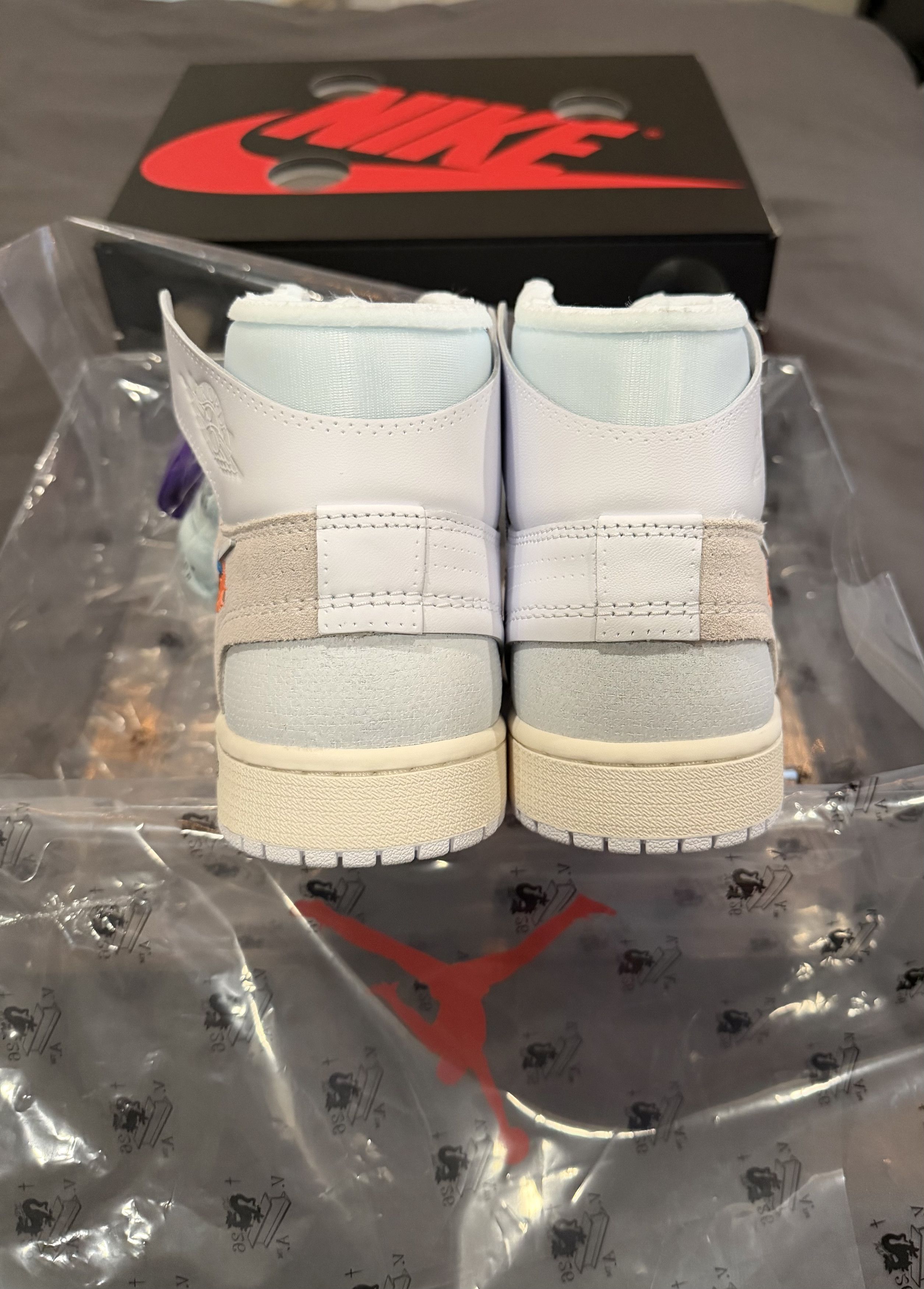 Jordan Brand × Off-White Air Jordan 1 High OG x V.A.A Size US 9 / EU 42 - 8 Thumbnail