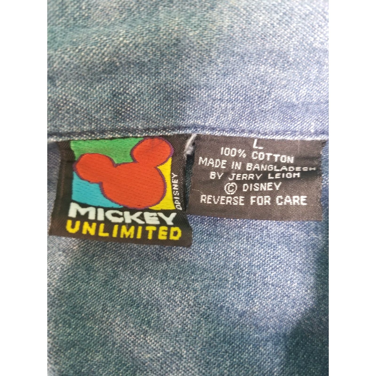 Mickey Unlimited VINTAGE Mickey Unlimited Jerry Leigh Denim Shirt Mens L 1990s Blue Graphic Mickey Mouse Mens Shirt Size L / US 10 / IT 46 - 4 Thumbnail