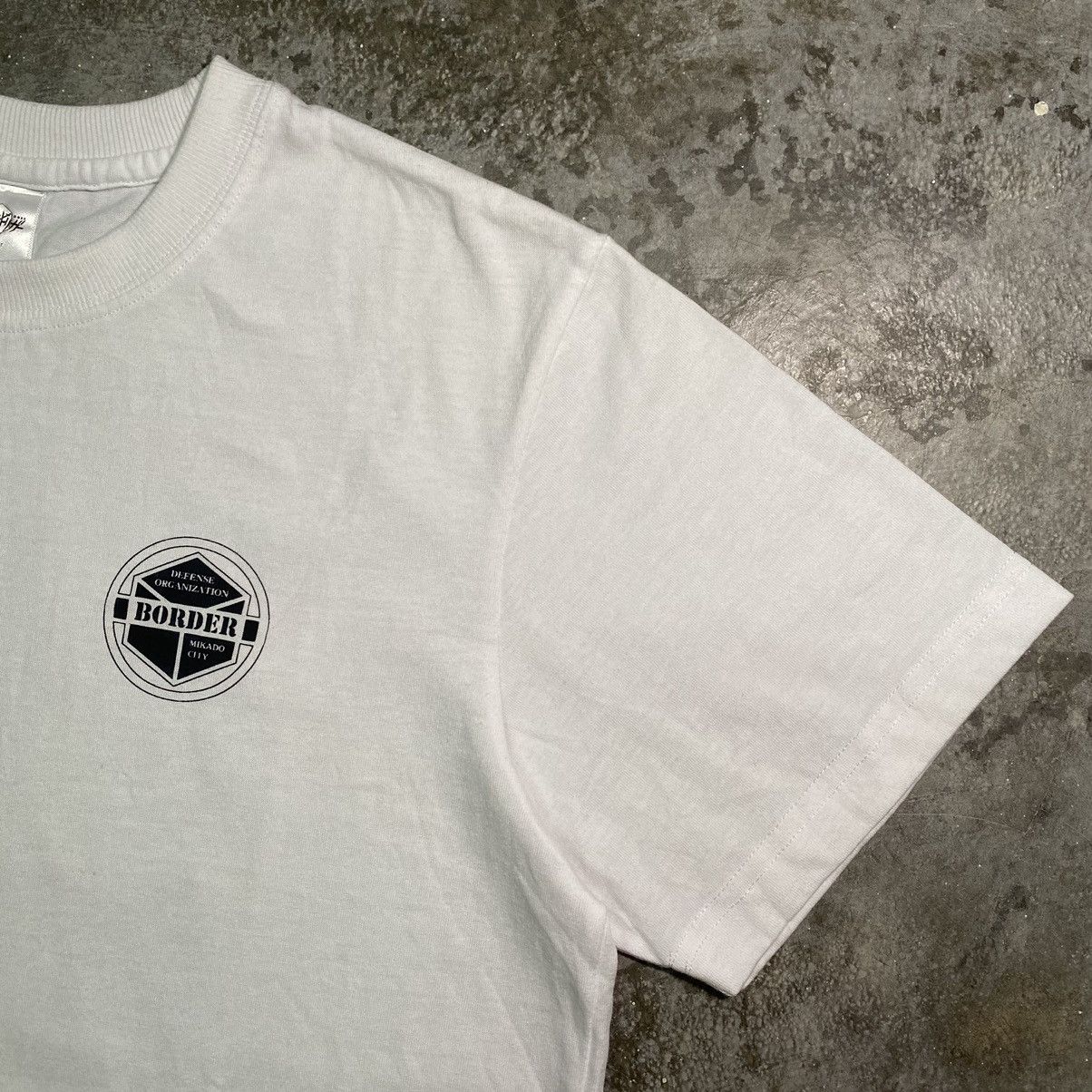 Anime WORLD TRIGGER DEFENSE ORGANIZATION MIKADO CITY ANIME TEE Size US M / EU 48-50 / 2 - 8 Thumbnail