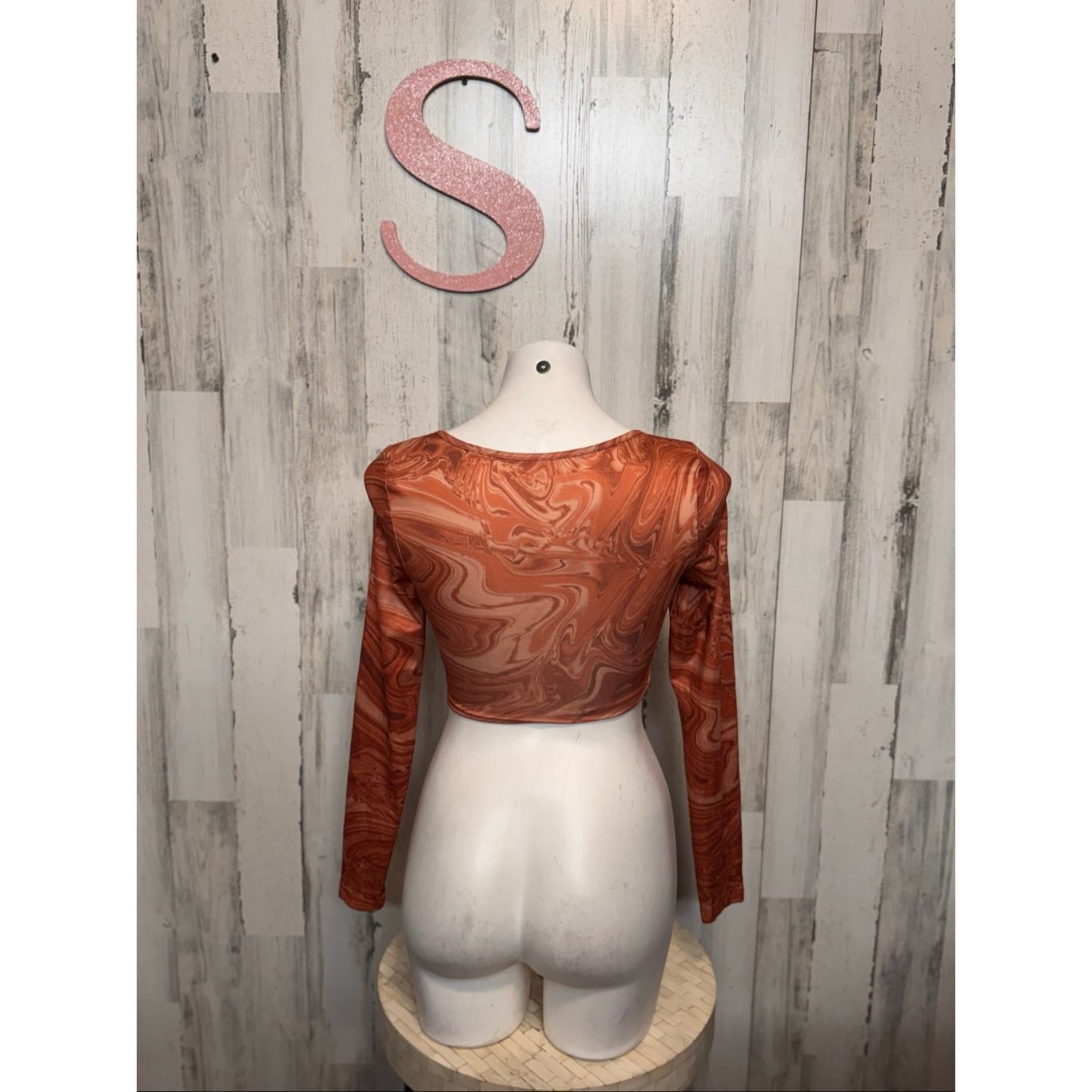 Other Rust Marble Print Long Sleeve Tie Front Crop Top | Ruched Front Stretchy Shirt – Size Small Size S / US 4 / IT 40 - 6 Thumbnail