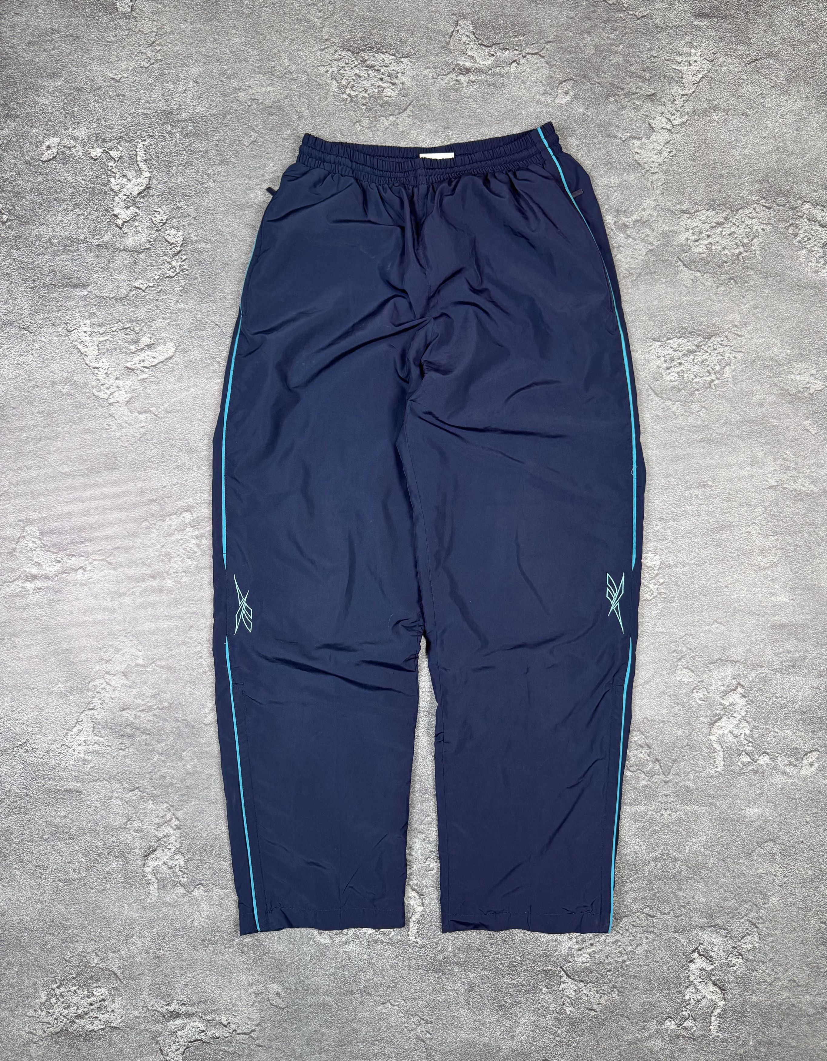 Reebok VTG Reebok Nylon Sweatpants Joggers Y2K Logo Size M Size US 32 / EU 48 - 1 Thumbnail