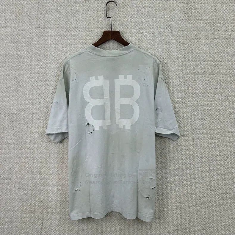 Balenciaga Balenciaga short sleeves Size US M / EU 48-50 / 2 - 2 Thumbnail