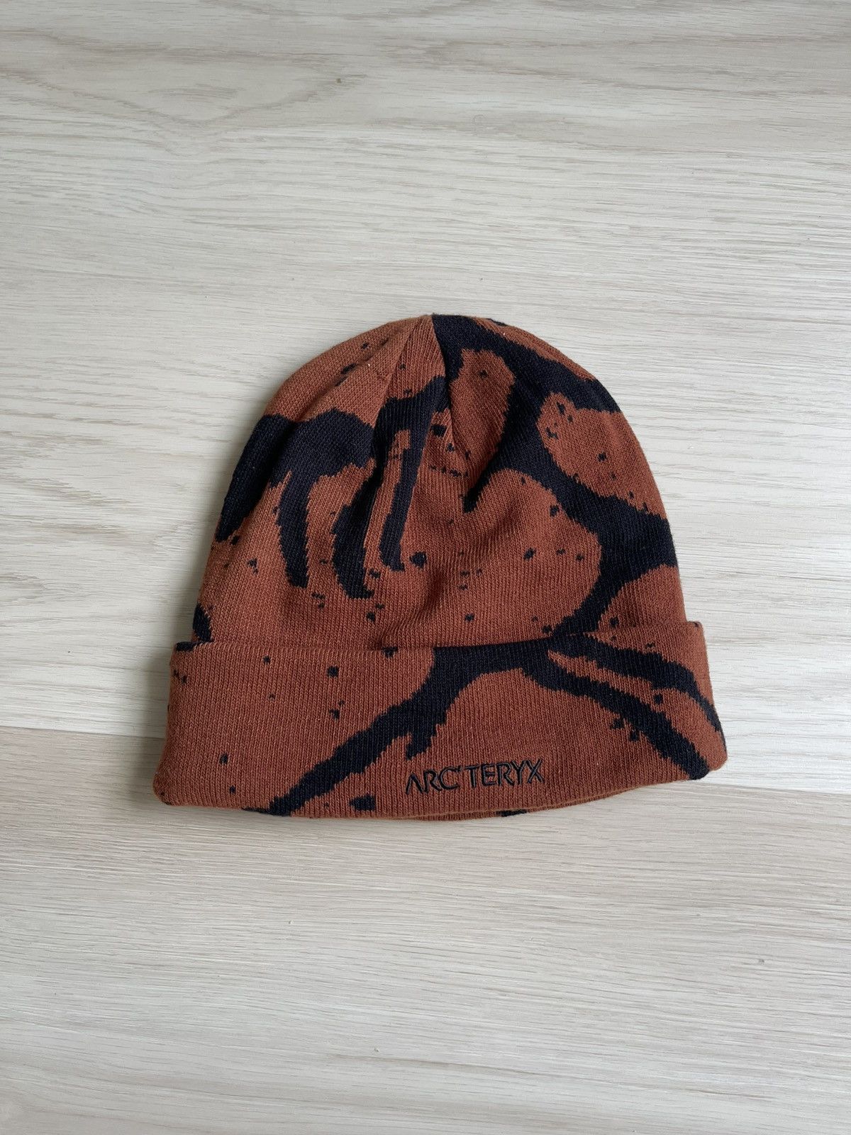 ARC’TERYX Lightweight Grotto Toque　ブラウン Amazon.com: Arc'teryx Lightweight Grotto Toque | Summer