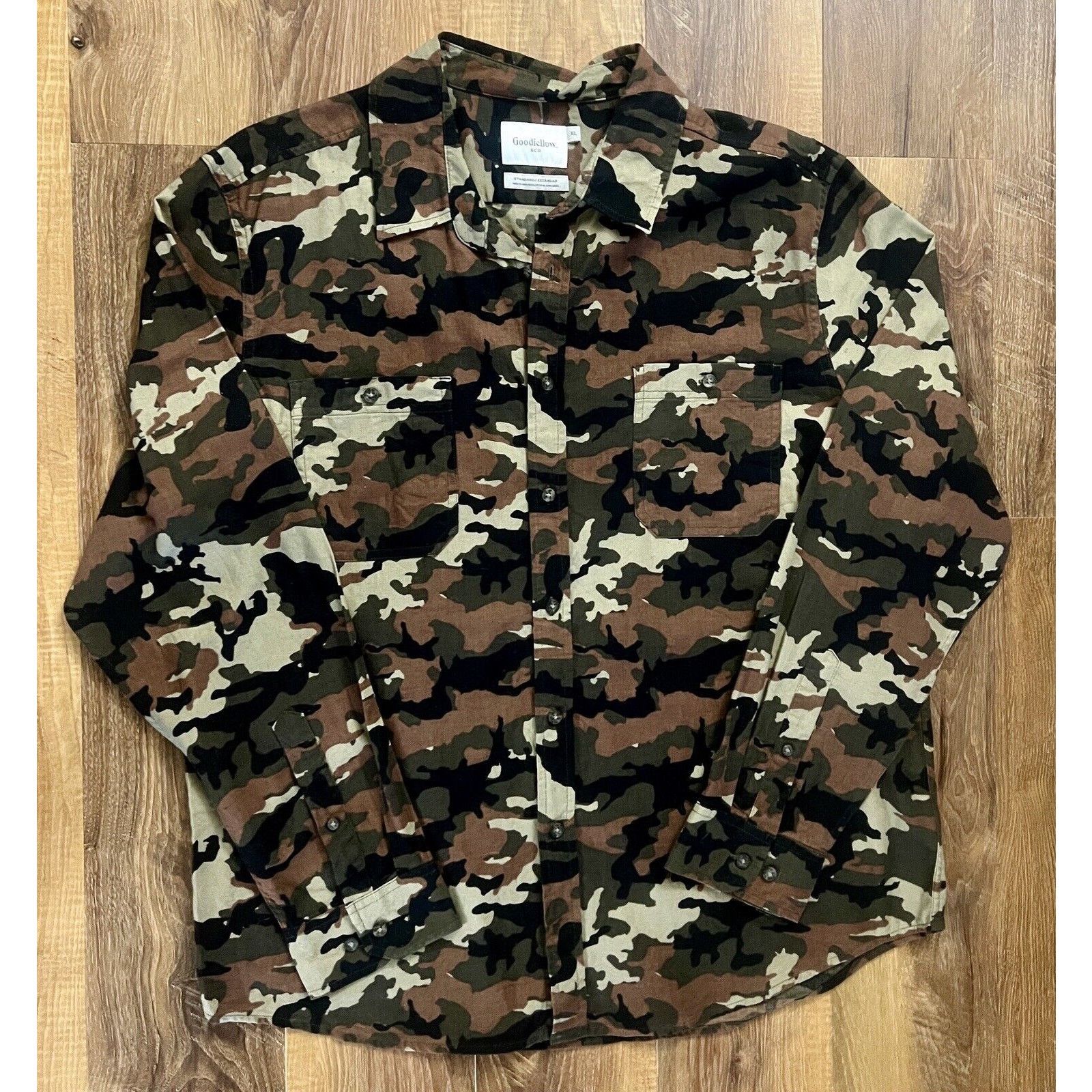 Other GOODFELLOW & CO Men's Green Camo Standard-Fit Button-Up LS Size US XL / EU 56 / 4 - 1 Thumbnail