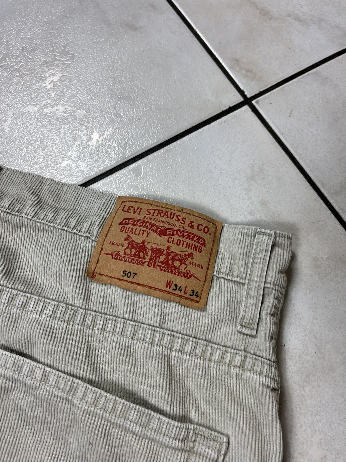 Levi's × Vintage Vintage Levi’s 507 flare corduroy cords y2k pants trousers Size US 34 / EU 50 - 20 Thumbnail
