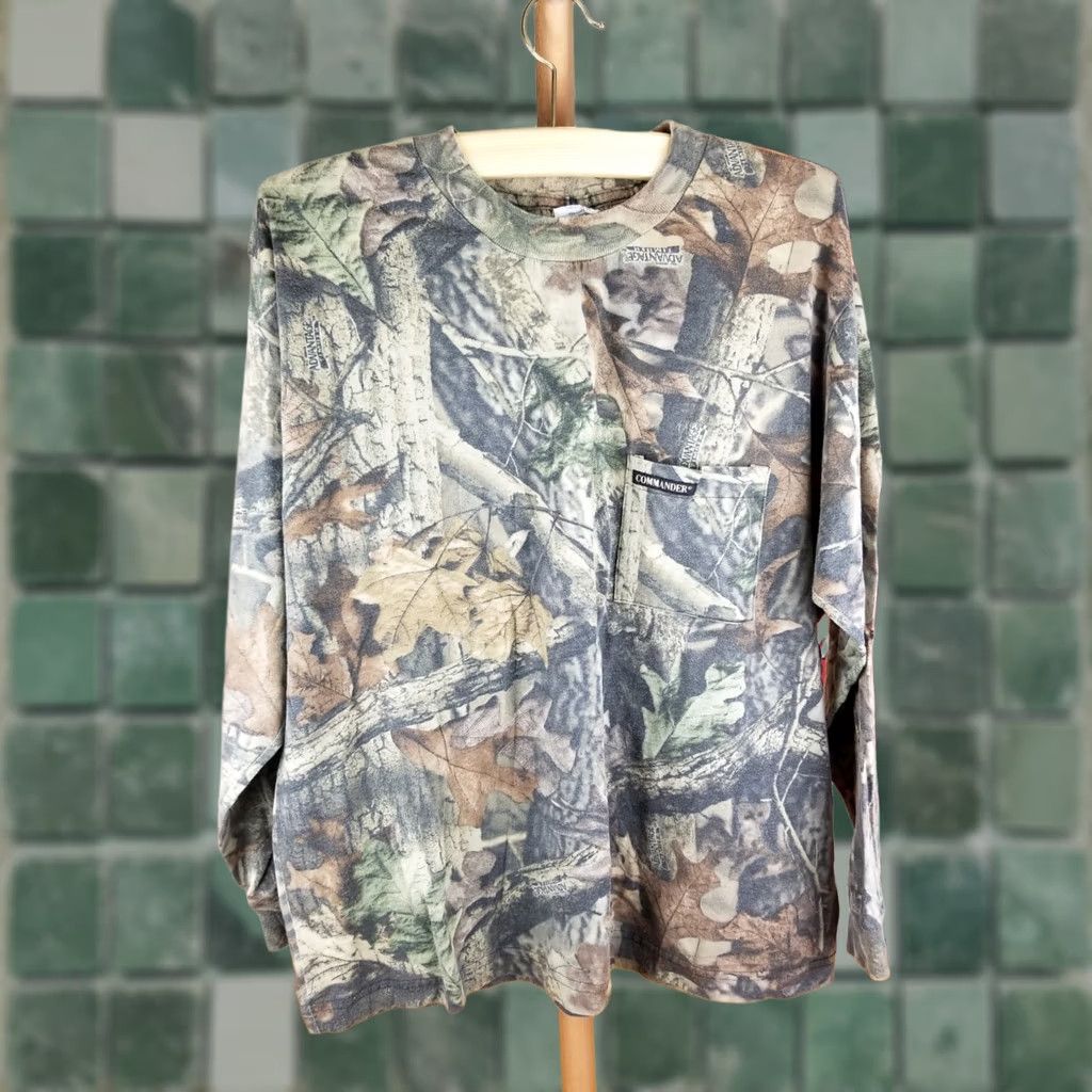 Vintage VINTAGE 90' ADVANTAGE ONE POCKET CAMOUFLAGE LONG SLEEVE T-SHIRT SZ MEDIUM T-Shirt Men Camouflage Pockets Long Sleeve 90s USA Size US M / EU 48-50 / 2 - 1 Thumbnail