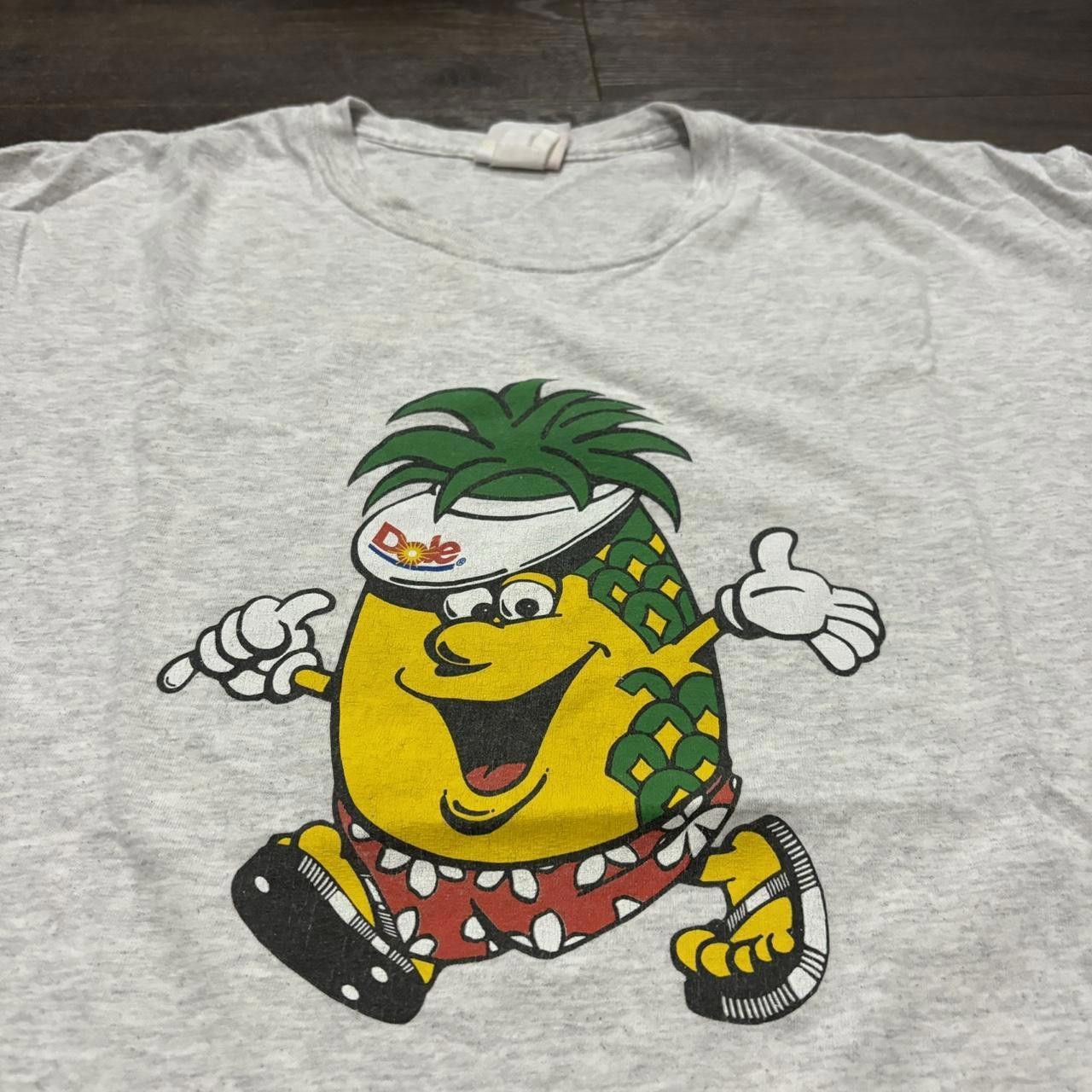Designer Vintage dole Hawaii hug a pineapple t shirt 00s XL Size US XL / EU 56 / 4 - 2 Thumbnail