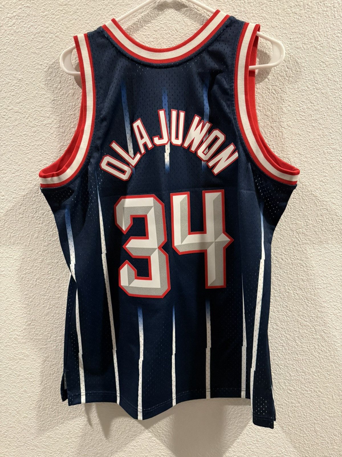 Mitchell & Ness Houston Rockets x Hakeem Olajuwon Size US L / EU 52-54 / 3 - 2 Thumbnail