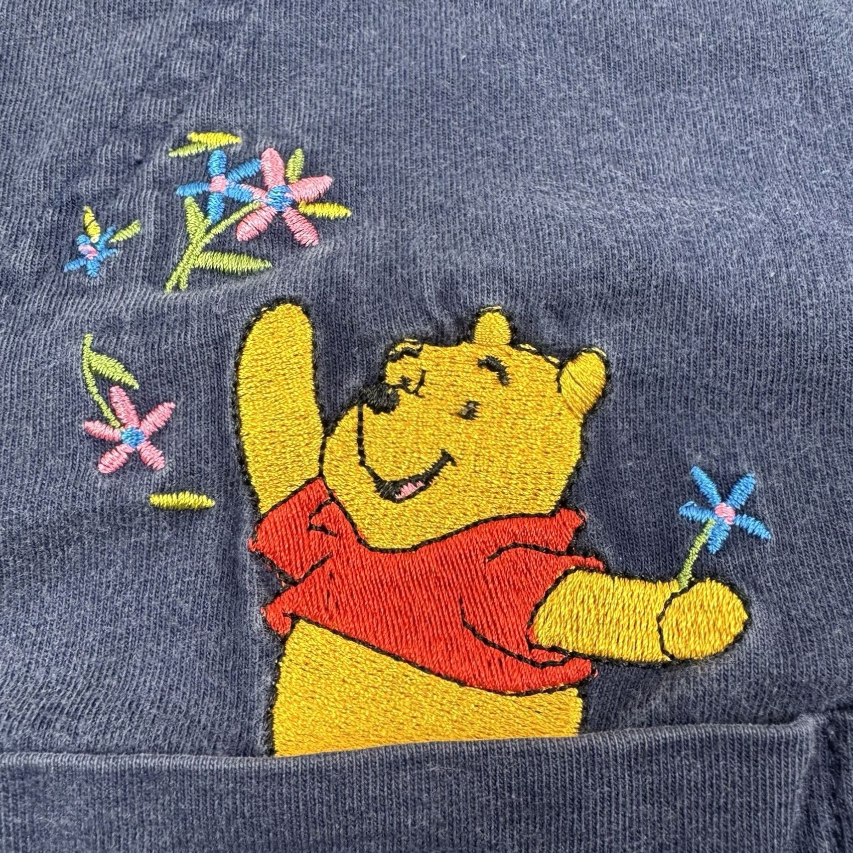 Disney VINTAGE Pooh Winnie The Pooh Button-Up Shirt Womens 2X Blue Cotton Embroidered Flowers Long Sleeve V-Neck Womens Disney World 90s Size XXL / US 16-18 / IT 52-54 - 3 Thumbnail