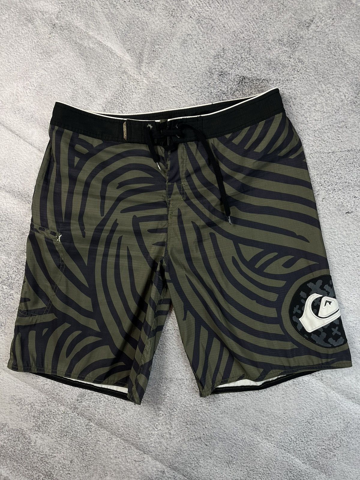 Quiksilver × Vintage Quiksilver multicolour Y2K shorts Size US 36 / EU 52 - 1 Thumbnail