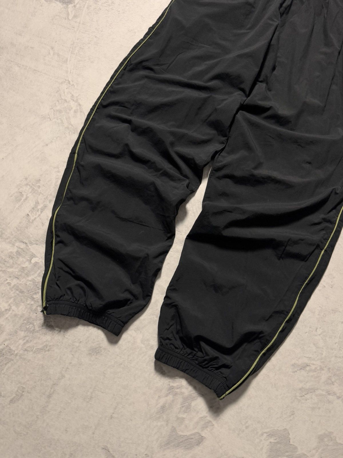 Nike × Vintage 90s Nike Vintage Nylon Challenge Court Oversize Tracksuit Size US L / EU 52-54 / 3 - 11 Thumbnail