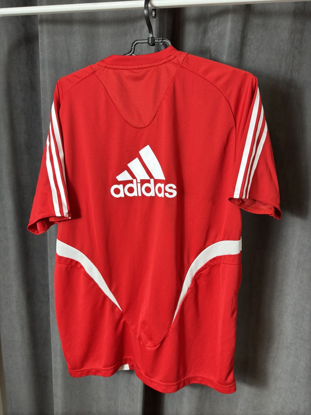 Adidas × Vintage Vintage Adidas Liverpool 2008 2009 Training Shirt Jersey Size US M / EU 48-50 / 2 - 5 Thumbnail