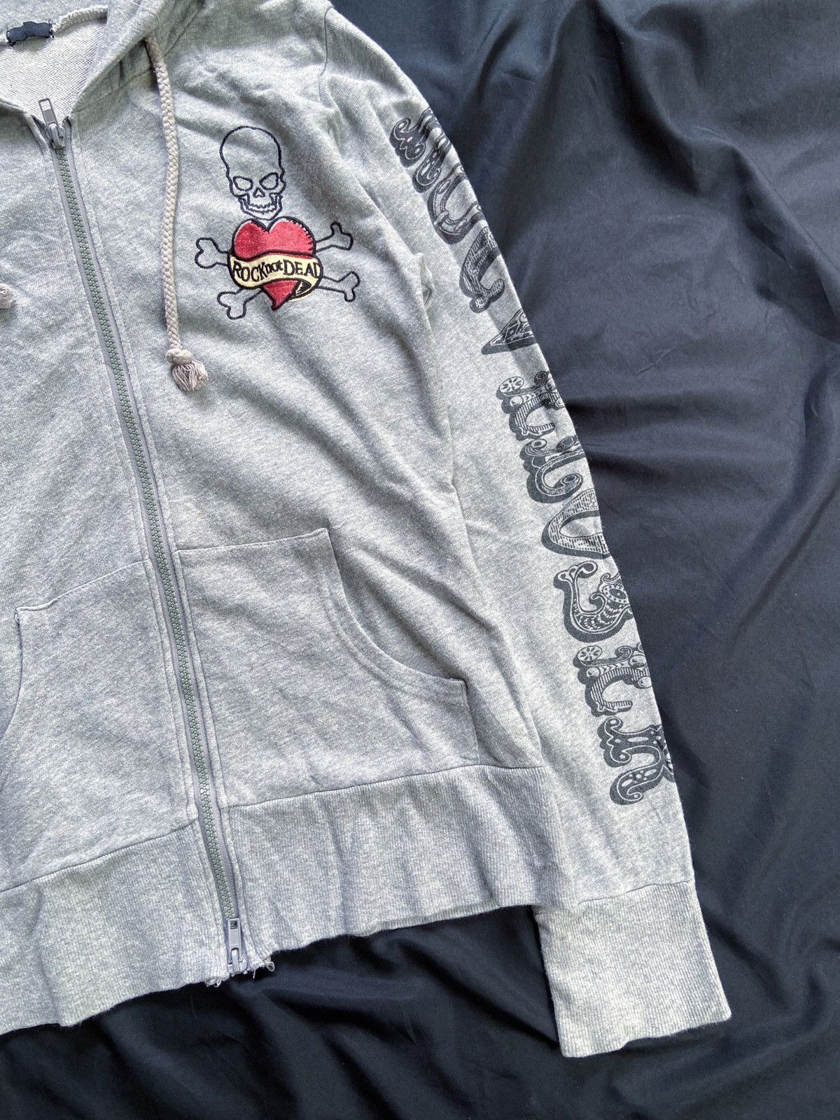 Japanese Brand 🌸ROCK NOT DEAD ZIP HOODIE Size US S / EU 44-46 / 1 - 3 Thumbnail