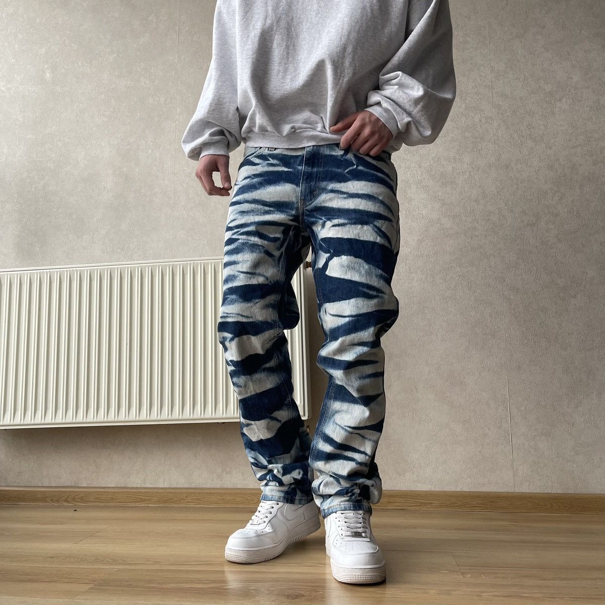 Levi's LEVI'S 541 Athletic Taper Acid Wash Bleached Tiger Denim Size US 32 / EU 48 - 3 Thumbnail