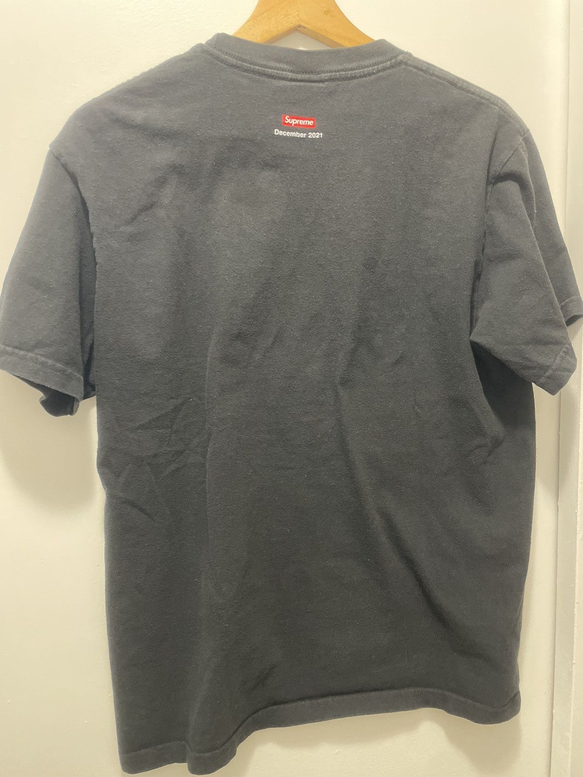 Supreme Supreme Spend It Tee Merry Christmas Black Size Medium FW21 Size US M / EU 48-50 / 2 - 5 Thumbnail