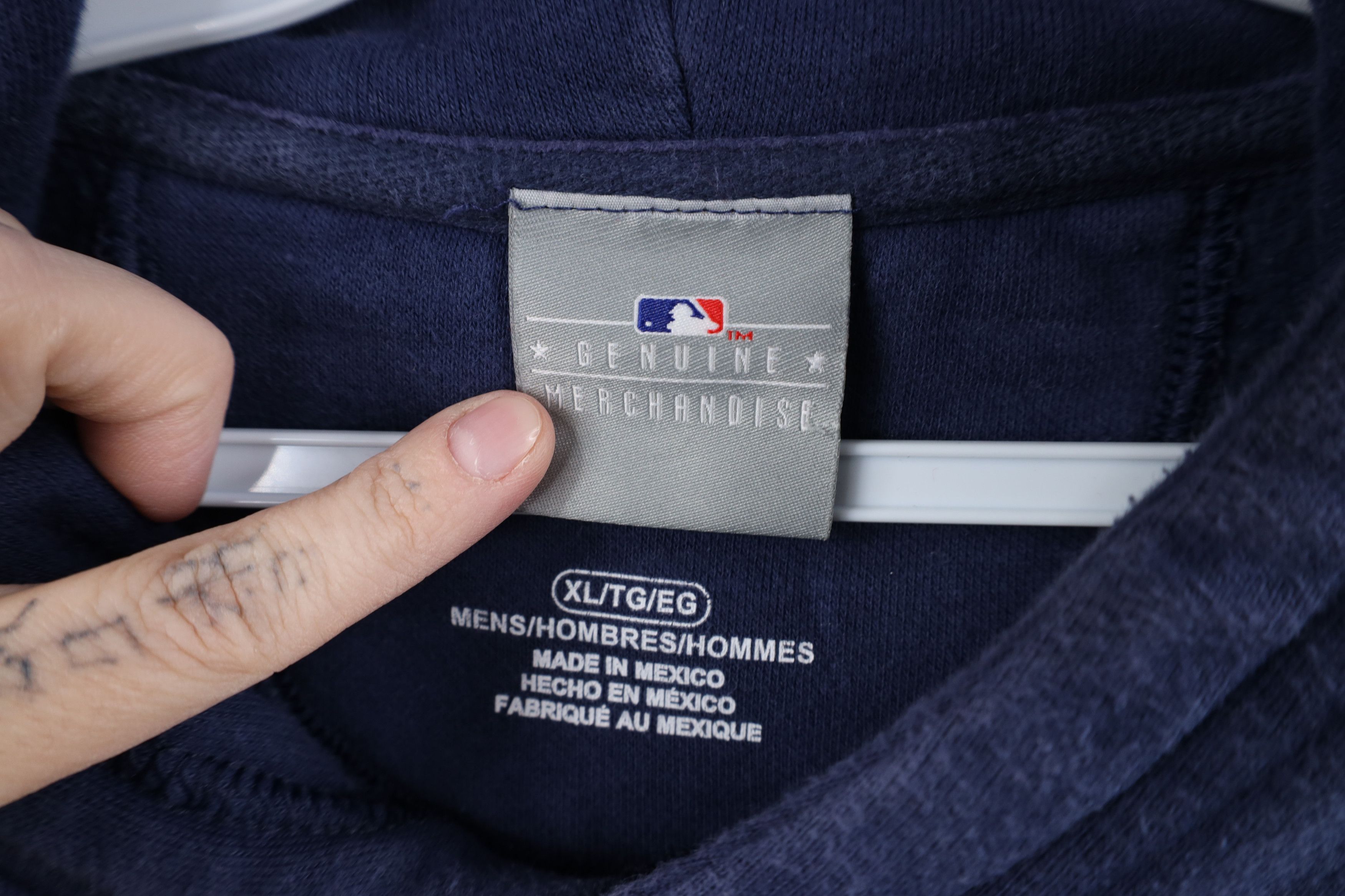 Vintage Vintage Y2K Spell Script Boston Red Sox Baseball Hoodie Blue Size US XL / EU 56 / 4 - 9 Thumbnail