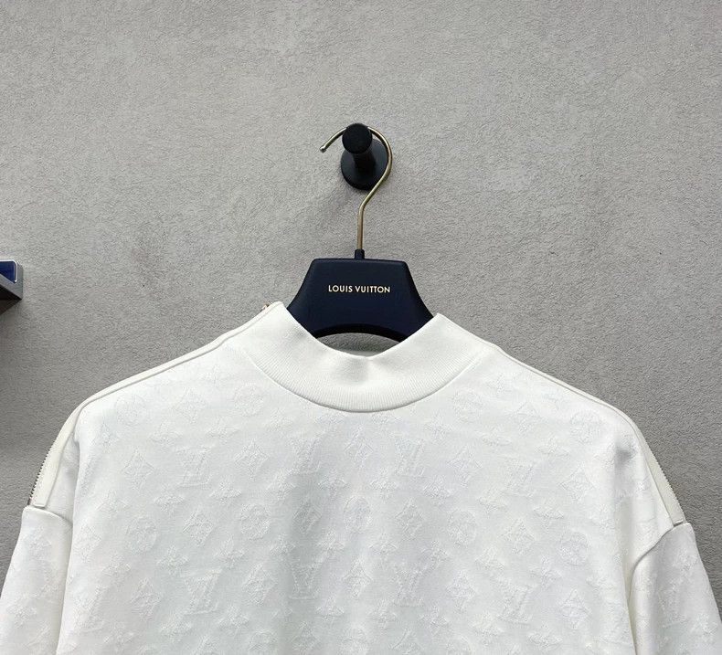 Louis Vuitton Louis Vuitton Cotton crew neck pullover long sleeve sweatsh Size US M / EU 48-50 / 2 - 4 Thumbnail
