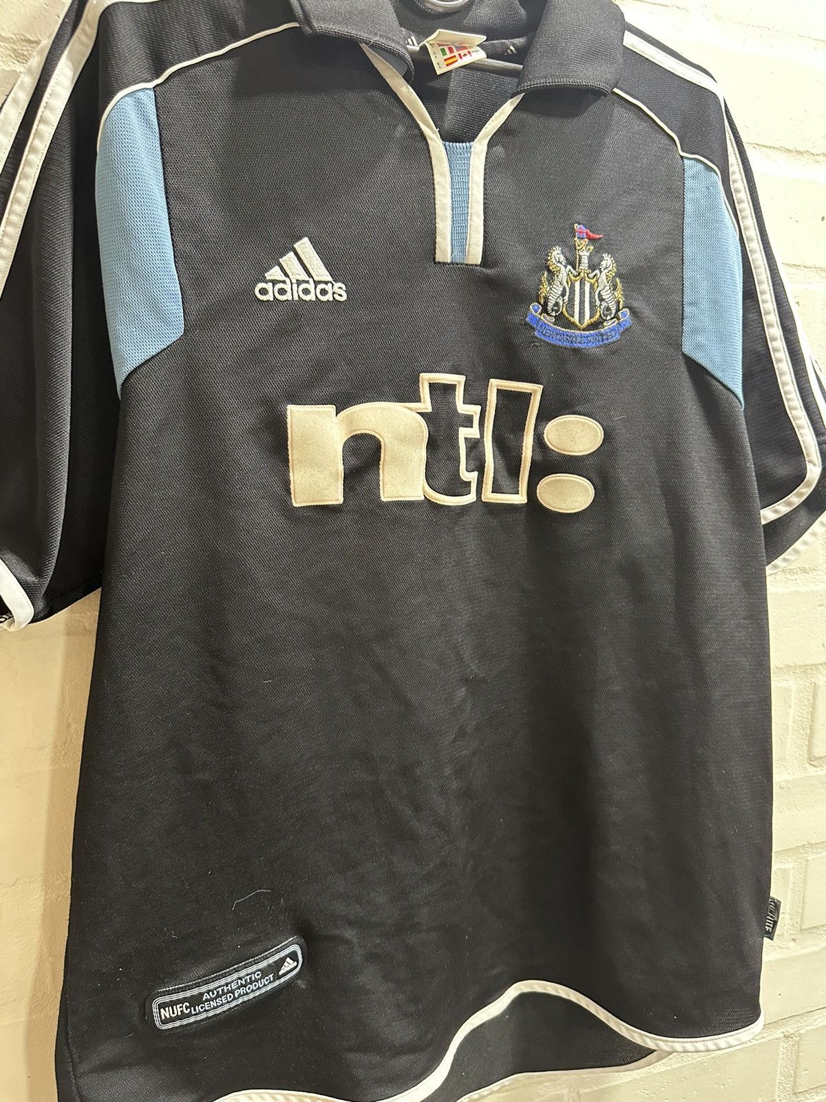 Adidas Newcastle United ‘00-‘01 Vintage Away Kit 🚫READ DESCRIPTION🚫 Size US L / EU 52-54 / 3 - 2 Thumbnail