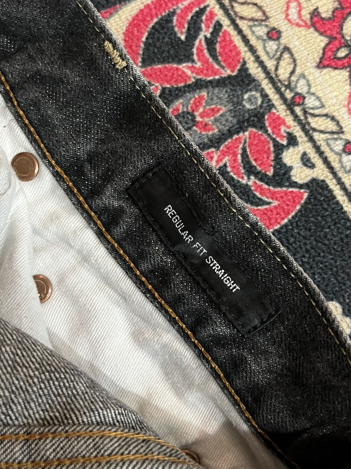 Undercover × Uniqlo Vintage Uniqlo UJ Dark Whisker Regular Fit Straight Leg Jean Size US 33 - 16 Thumbnail