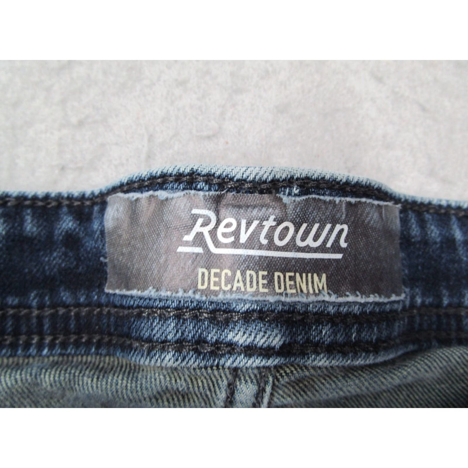 Denime Revtown Jeans Mens 32 Blue Sharp Straight Mid Rise Zip Fly 32x32 Denim Dark Classic City Modern 90s Mens Jeans Size US 32 / EU 48 - 3 Thumbnail