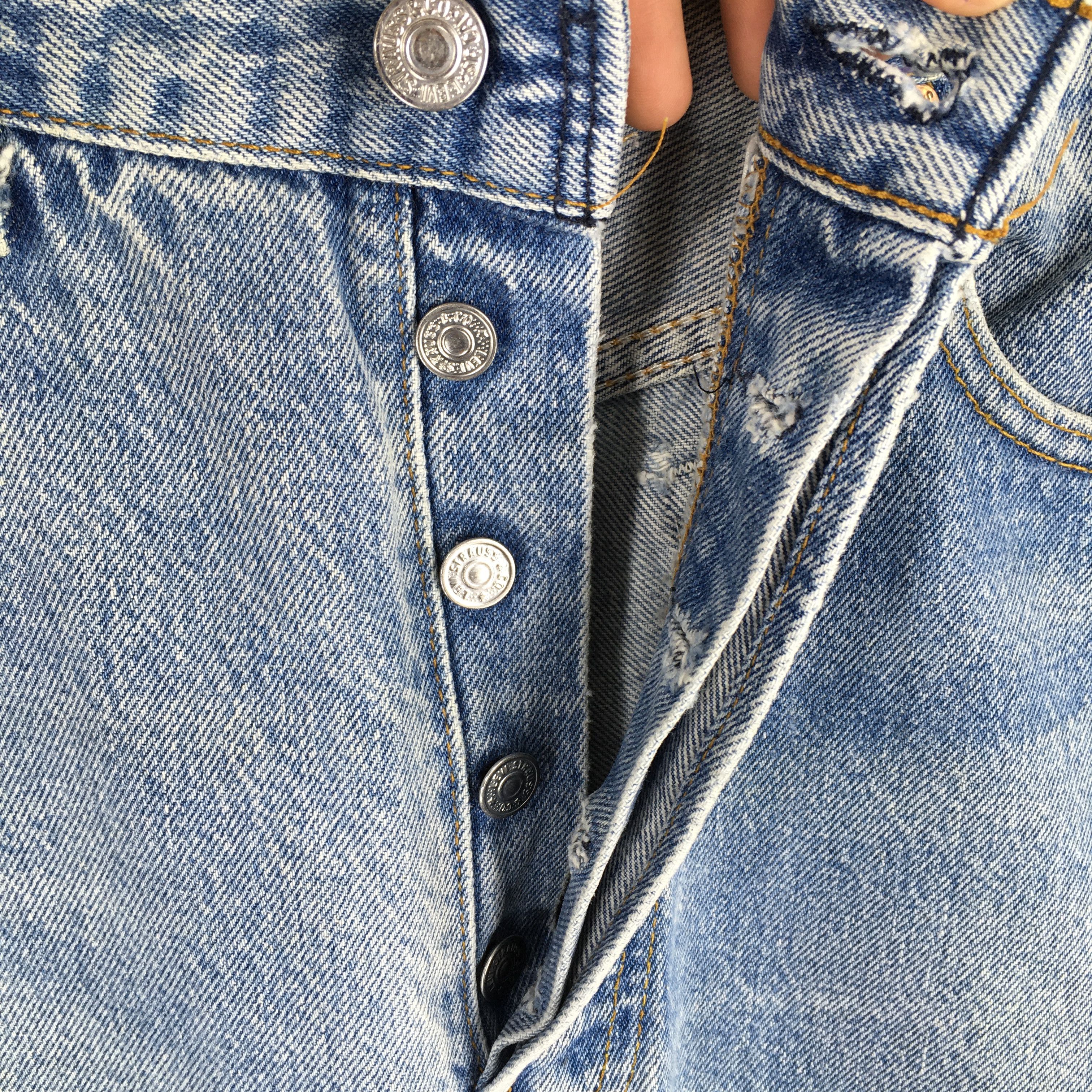 Levi's Size 32x28.5 Vintage 90s Levi's 501 Faded Blue Jeans S1340 Size US 32 / EU 48 - 6 Thumbnail