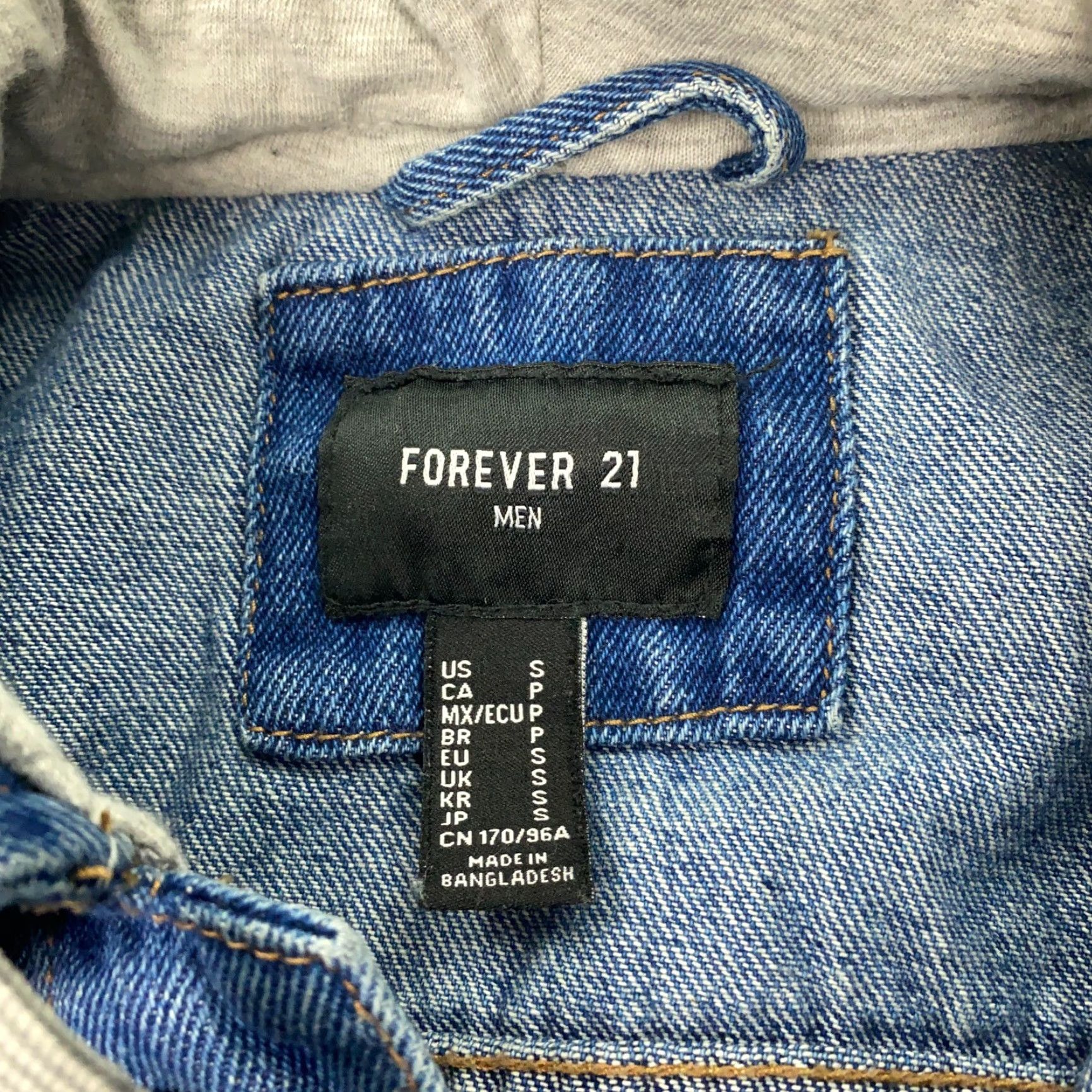 Forever 21 VINTAGE Forever 21 Denim Jacket Mens Small Blue Hooded Trucker Grunge Size US 29 - 2 Thumbnail