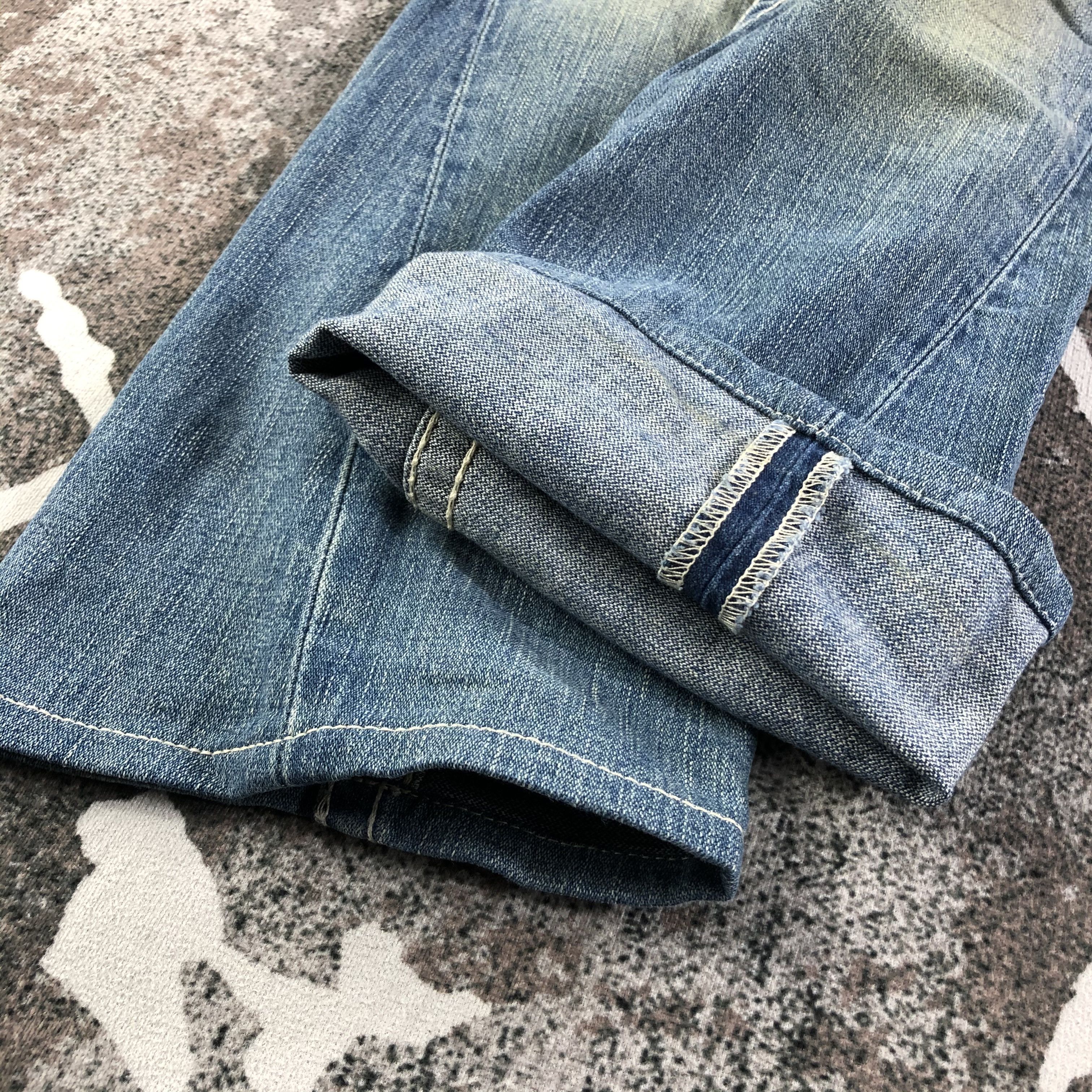 True Religion True Religion Joey Big T Jeans Flare Denim KJ1517 Size 28" / US 6 / IT 42 - 6 Thumbnail