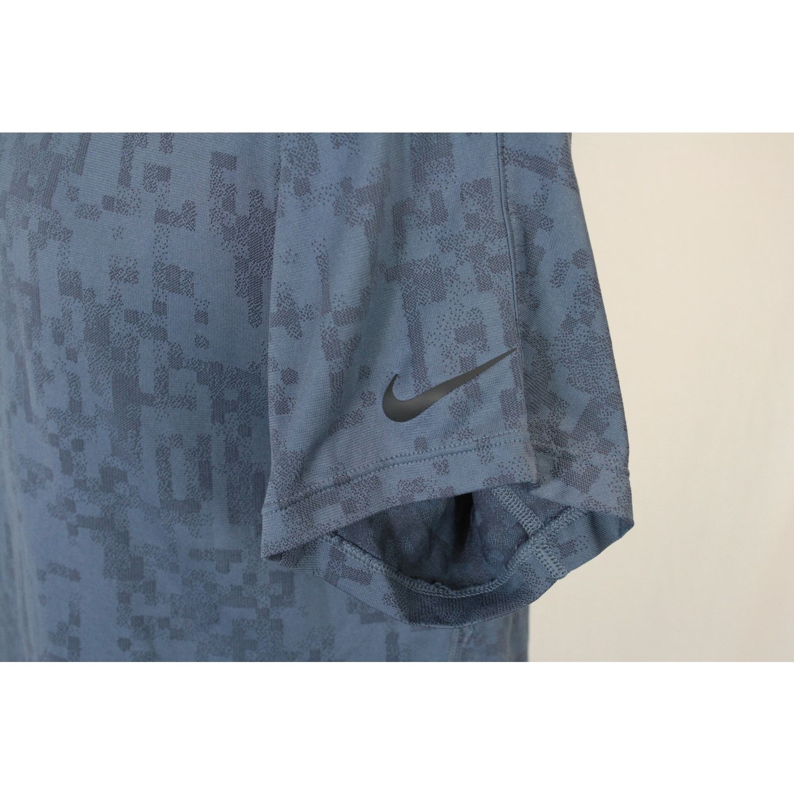 Nike Tiger Woods Collection Nike Digital Blue Print Golf Shirt Size US L / EU 52-54 / 3 - 4 Thumbnail