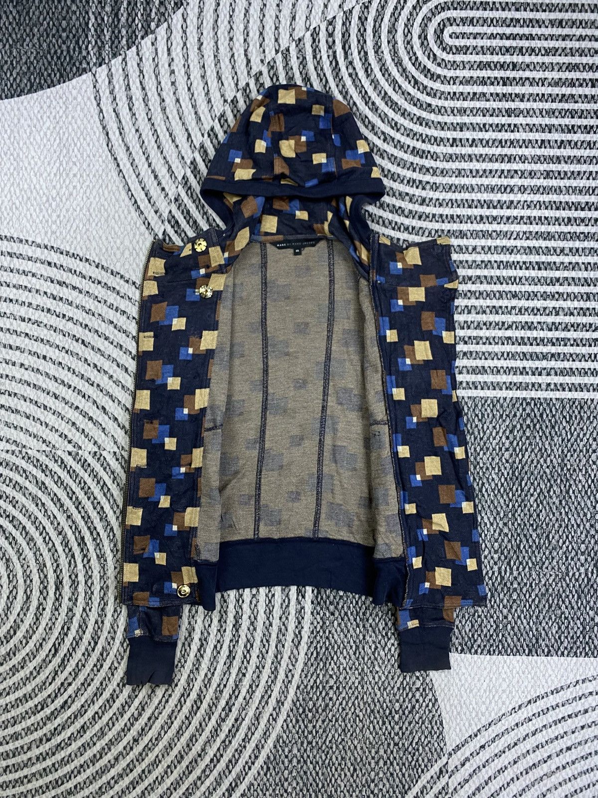Marc by Marc Jacobs Vintage Marc Jacobs Multibutton Zipper Sweatshirt Hooded Size US S / EU 44-46 / 1 - 5 Thumbnail