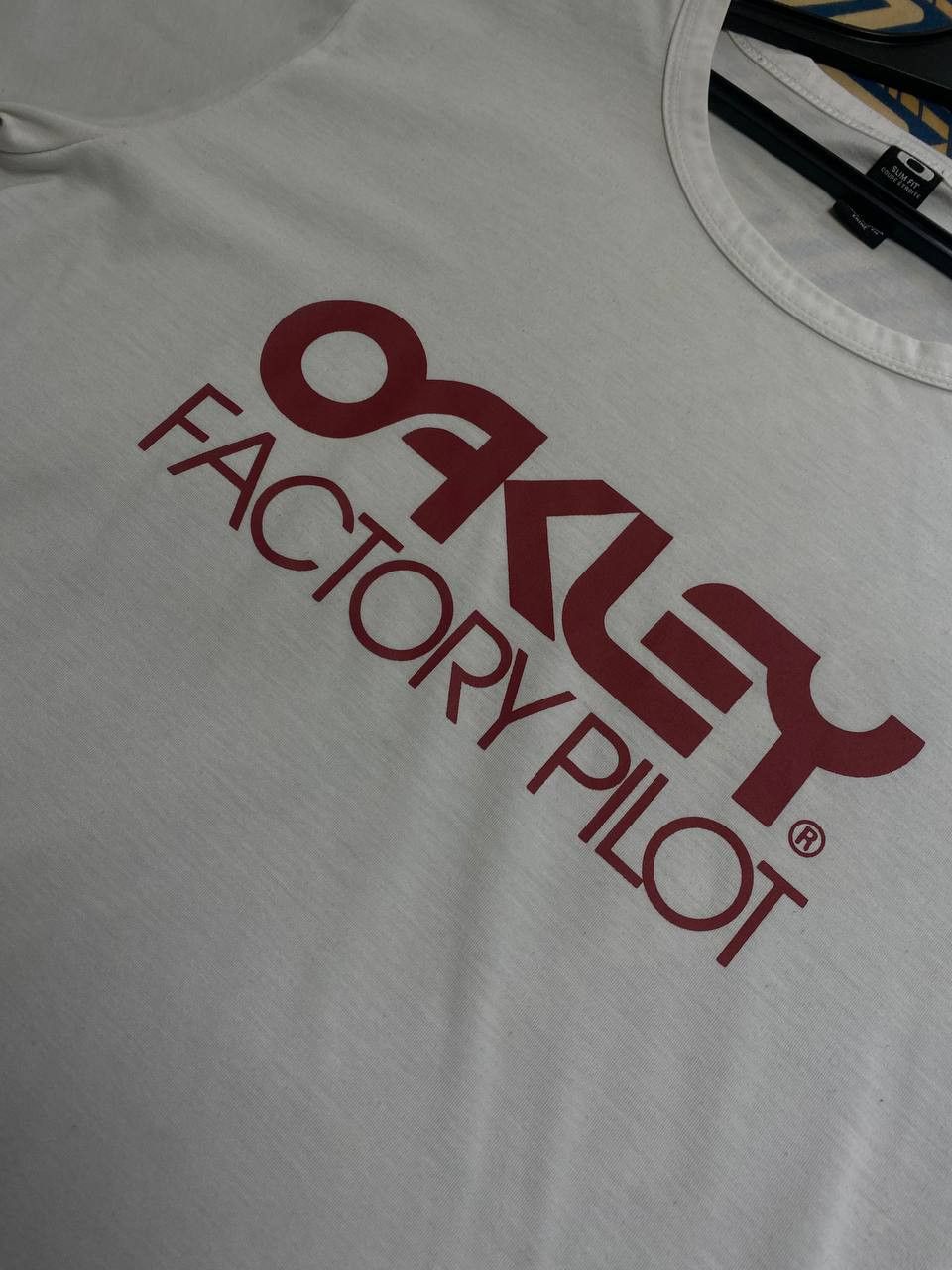 Oakley Streetwear T-Shirt Oakley big logo white Y2K Vintage Size US S / EU 44-46 / 1 - 6 Thumbnail